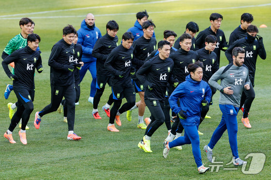 홍명보호가 북중미 월드컵 ‘전진기지’로 사용할 베이스캠프지가 만족스러운 곳으로 정해졌다. 아직 본선 진출을 확정하지 못한 6개국은 FIFA가 정해준 곳을 써야한다. News1