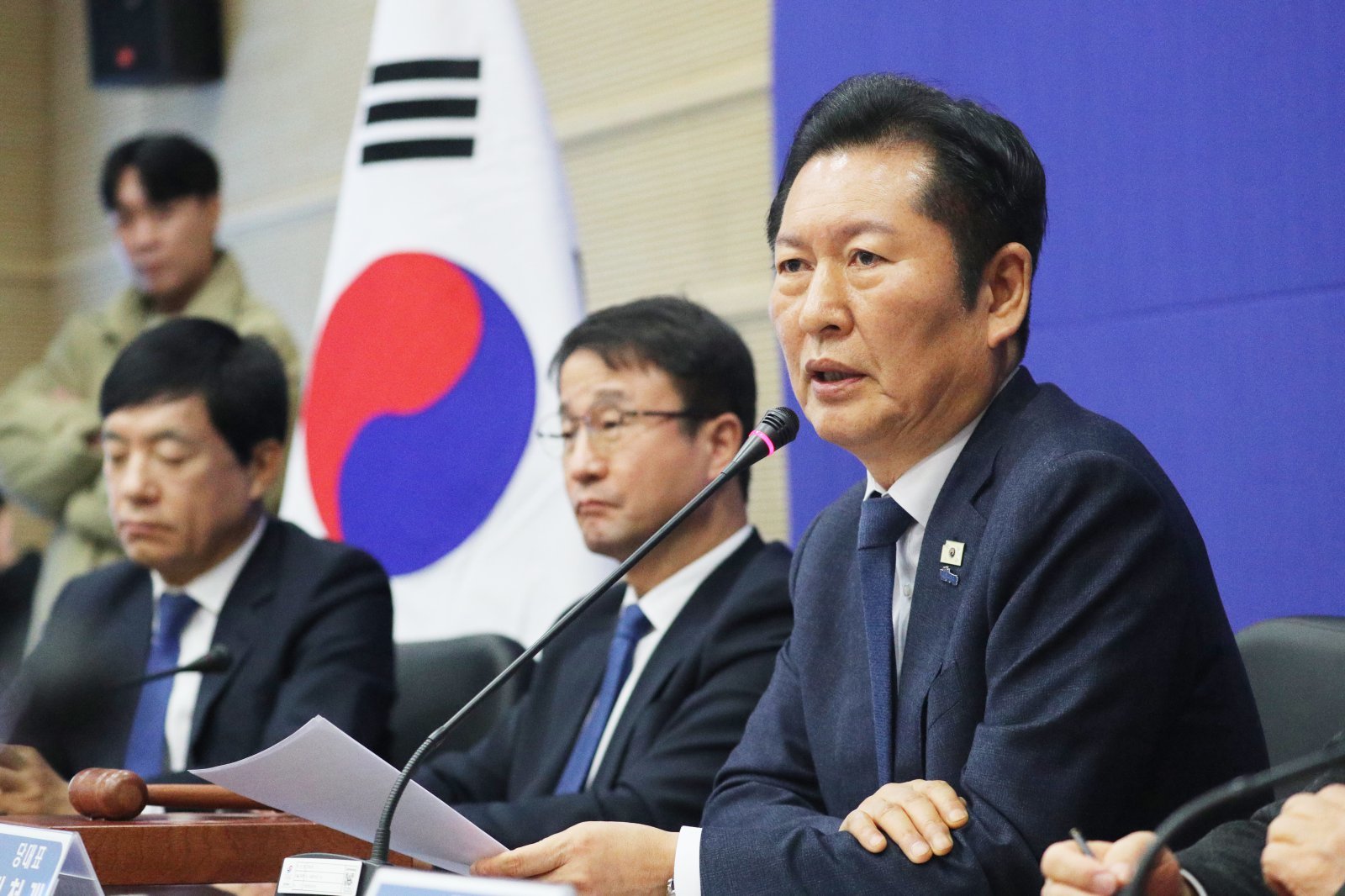 정청래 더불어민주당 대표가 23일 충북 진천선수촌에서 열린 최고위원회의에서 모두발언을 하고 있다. 2026.1.23/뉴스1