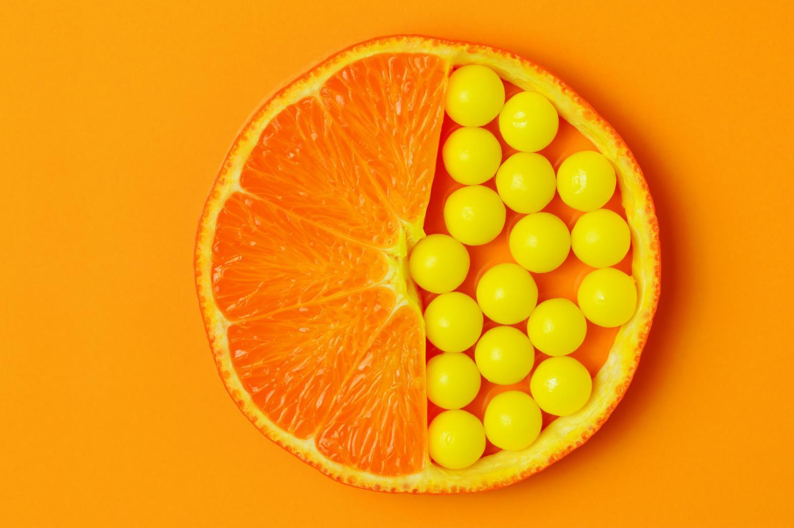 자연 식품과 보충제의 대비. 흡수 효율보다 중요한 것은 ‘얼마를, 얼마나 자주’ 섭취하느냐다. 게티이미지뱅크