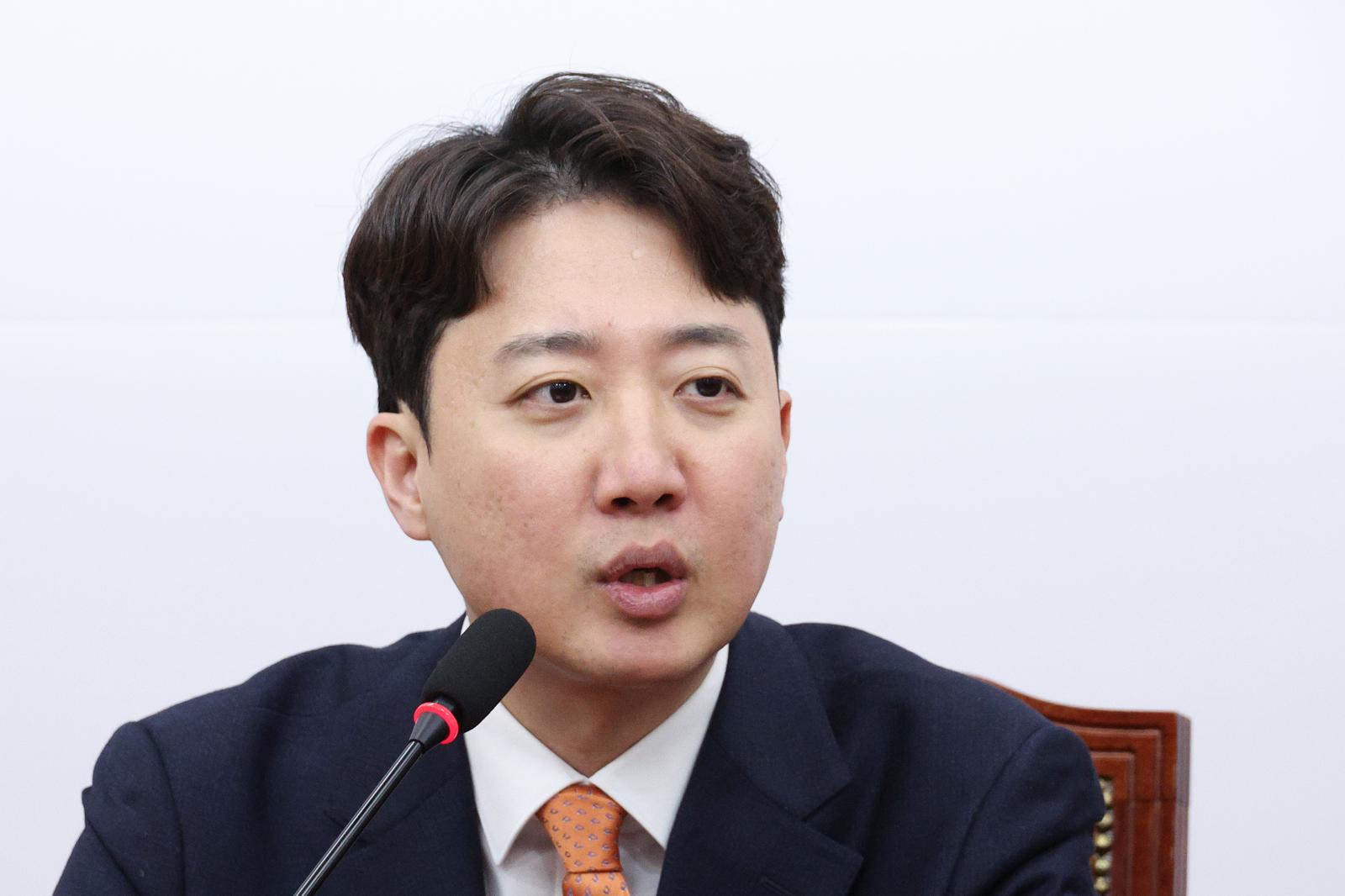 이준석 개혁신당 대표가 13일 서울 여의도 국회에서 열린 장동혁 국민의힘 대표와의 회동에서 인사말을 하고 있다. 2026.1.13/뉴스1 ⓒ News1