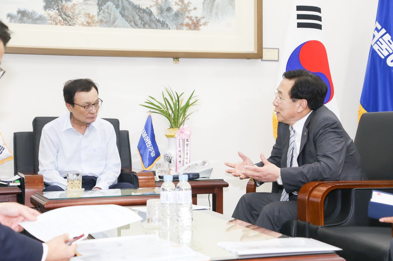 2019년 9월 26일, 당시 이해찬 더불어민주당 대표와 만난 김기문 중소기업중앙회장(중소기업중앙회 제공)