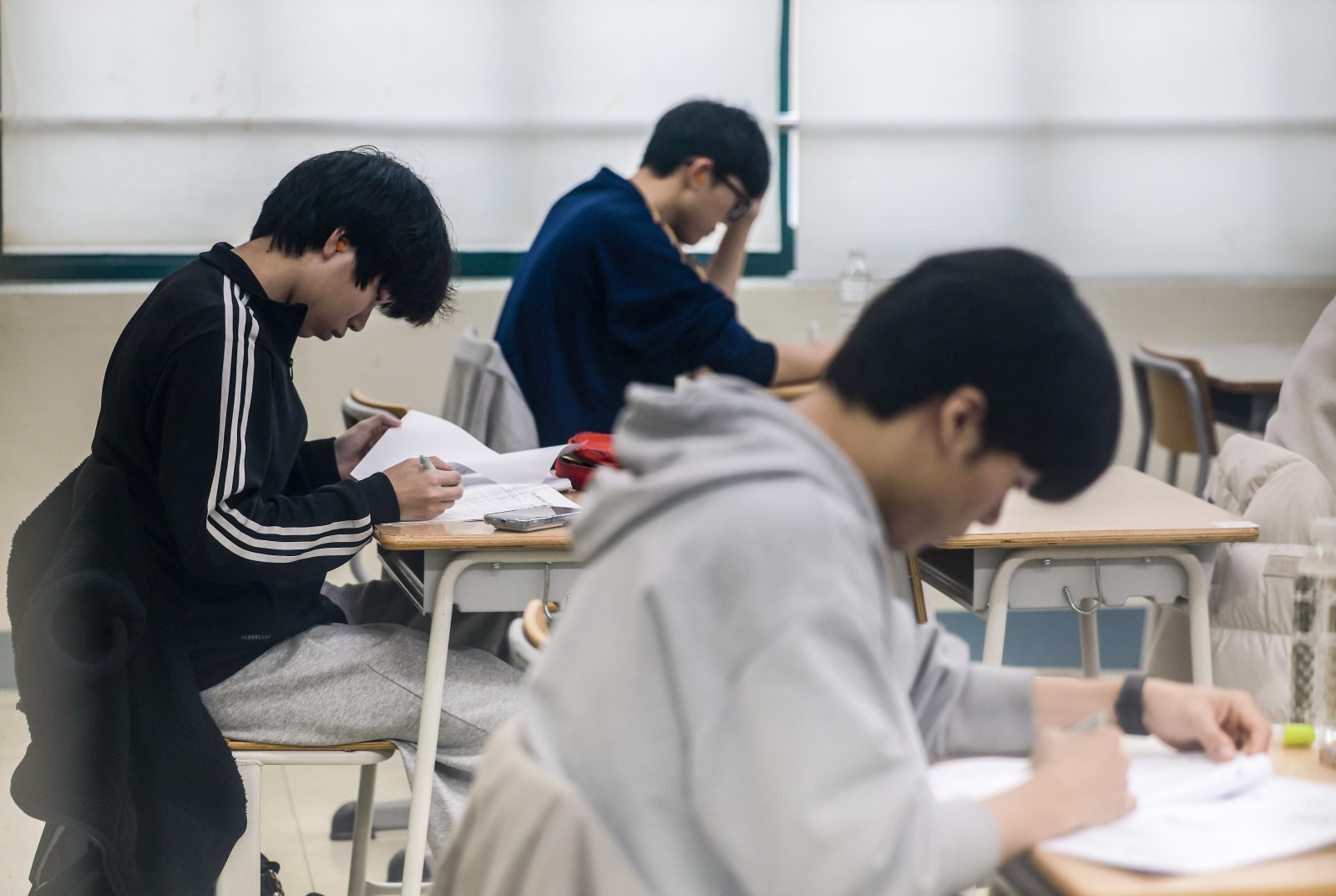 수험생들이 시험을 준비하고 있다. /뉴스1