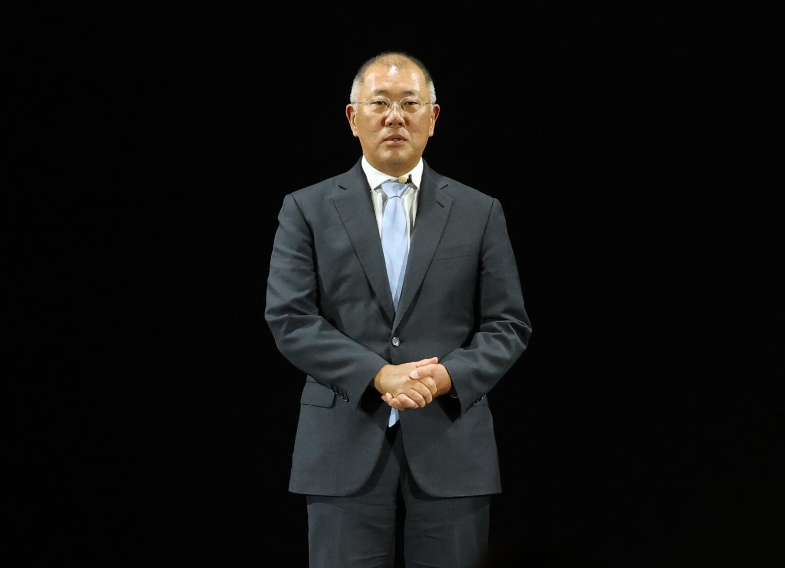 정의선 현대자동차그룹 회장이 지난달 5일 경기 용인시 처인구 기아 비전스퀘어에서 열린 ‘기아 80주년 기념식’에서 발언하고 있는 모습(자료사진). 2025.12.5/뉴스1