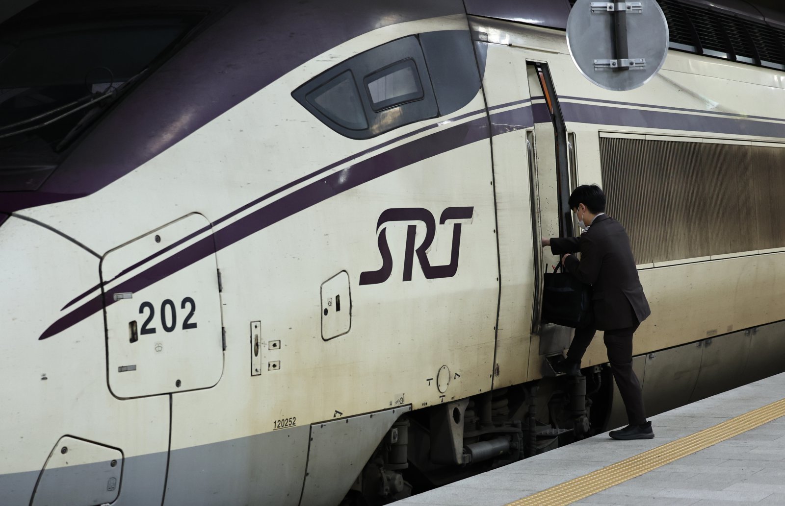 SRT 열차(뉴스1 자료 사진). 2025.12.8/뉴스1 ⓒ News1