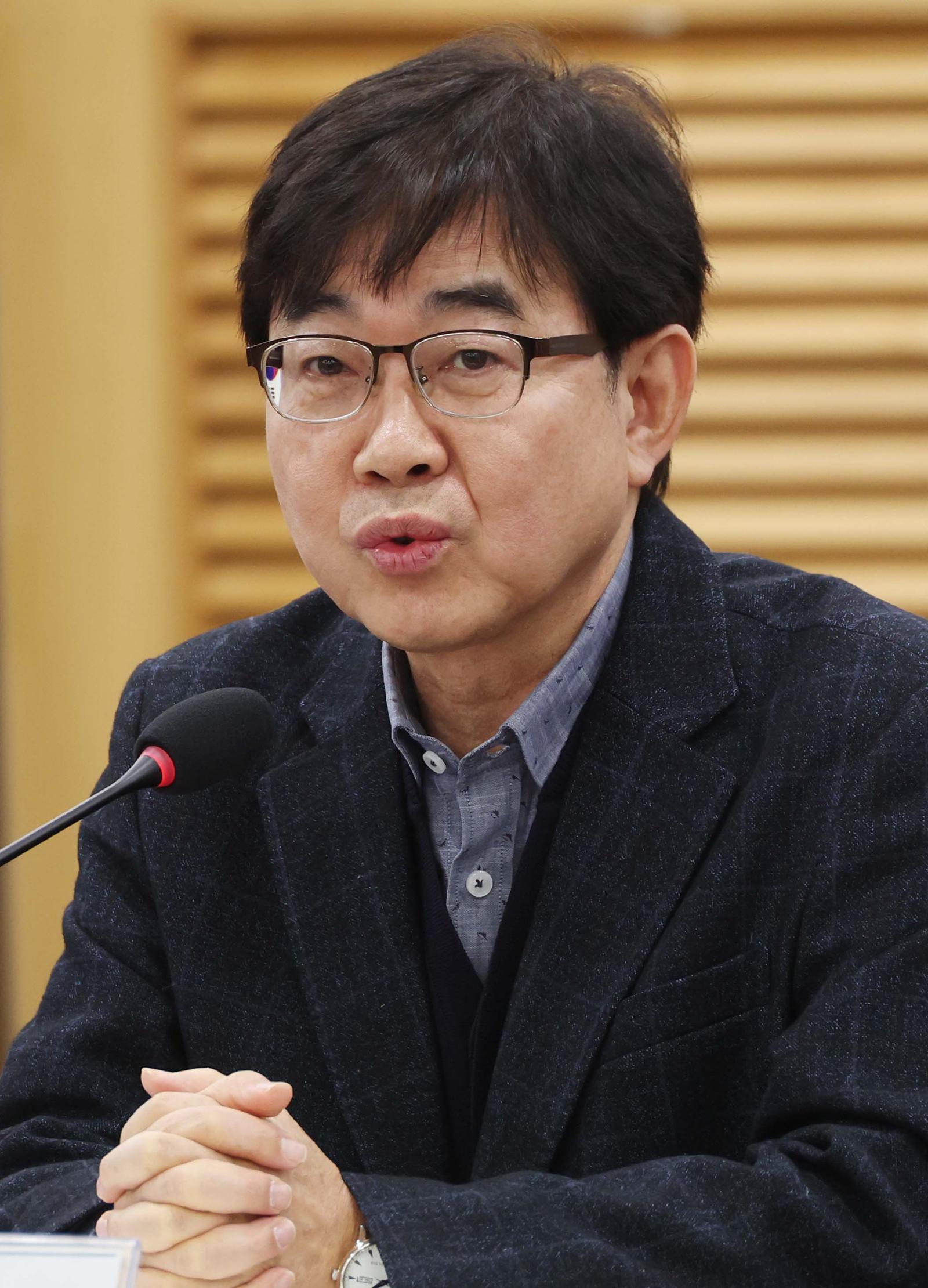 인태연 민생연석회의 공동의장이 지난해 2월 20일 오후 서울 여의도 국회 의원회관 세미나실에서 열린 민생연석회의 금융·주거 위원회 의제 토론회에서 발언을 하고 있다. 2025.02.20. 뉴시스