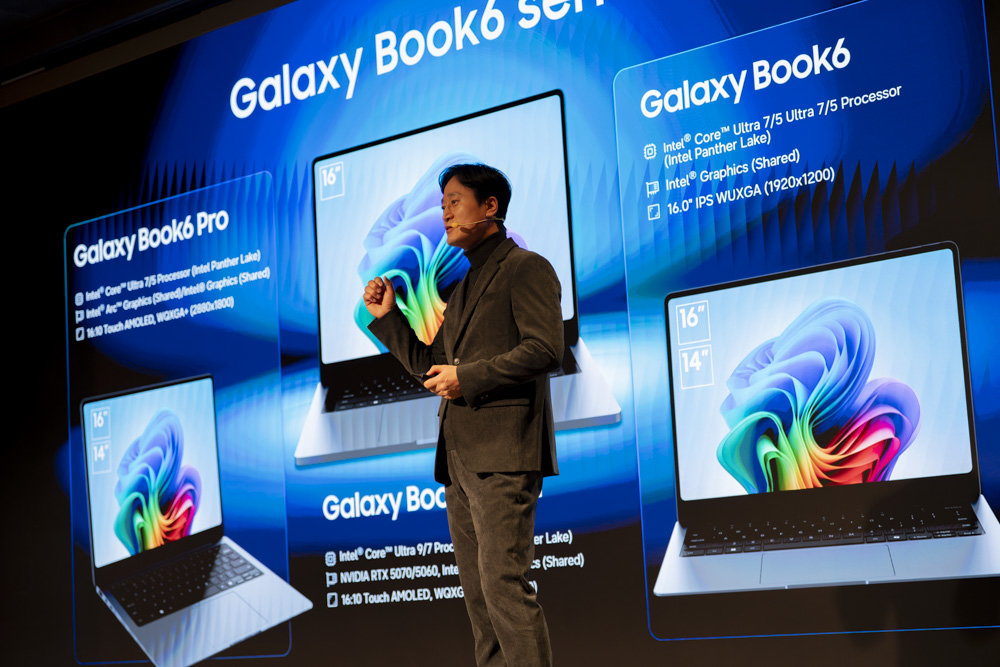 이민철 삼성전자 부사장이 갤럭시 북 6 프로 라인업 및 제품을 소개 중이다 / 출처=IT동아