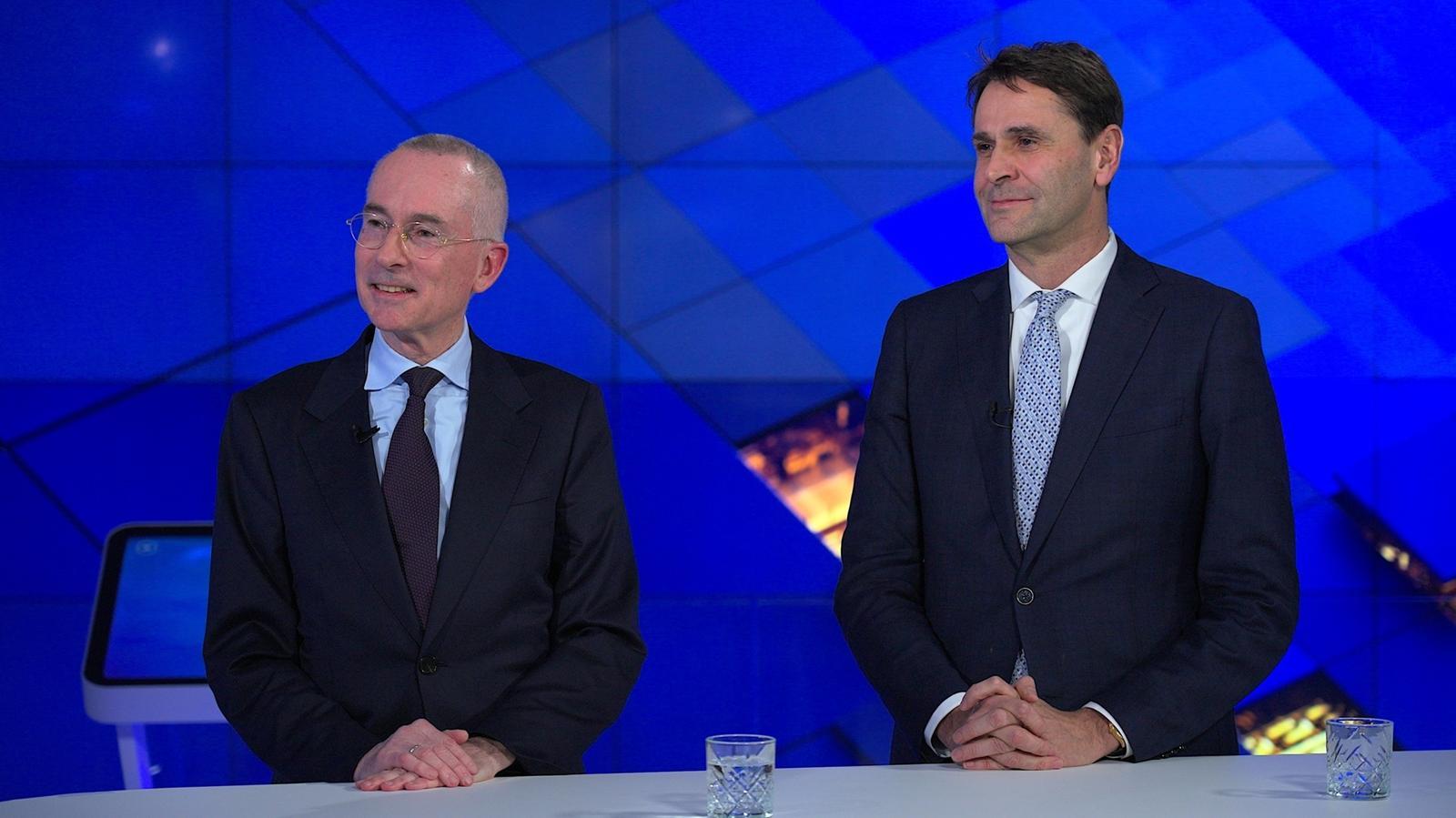 로저 다센 ASML CFO(왼쪽)과 크리스토프 푸케 ASML 최고경영자. ASML 제공