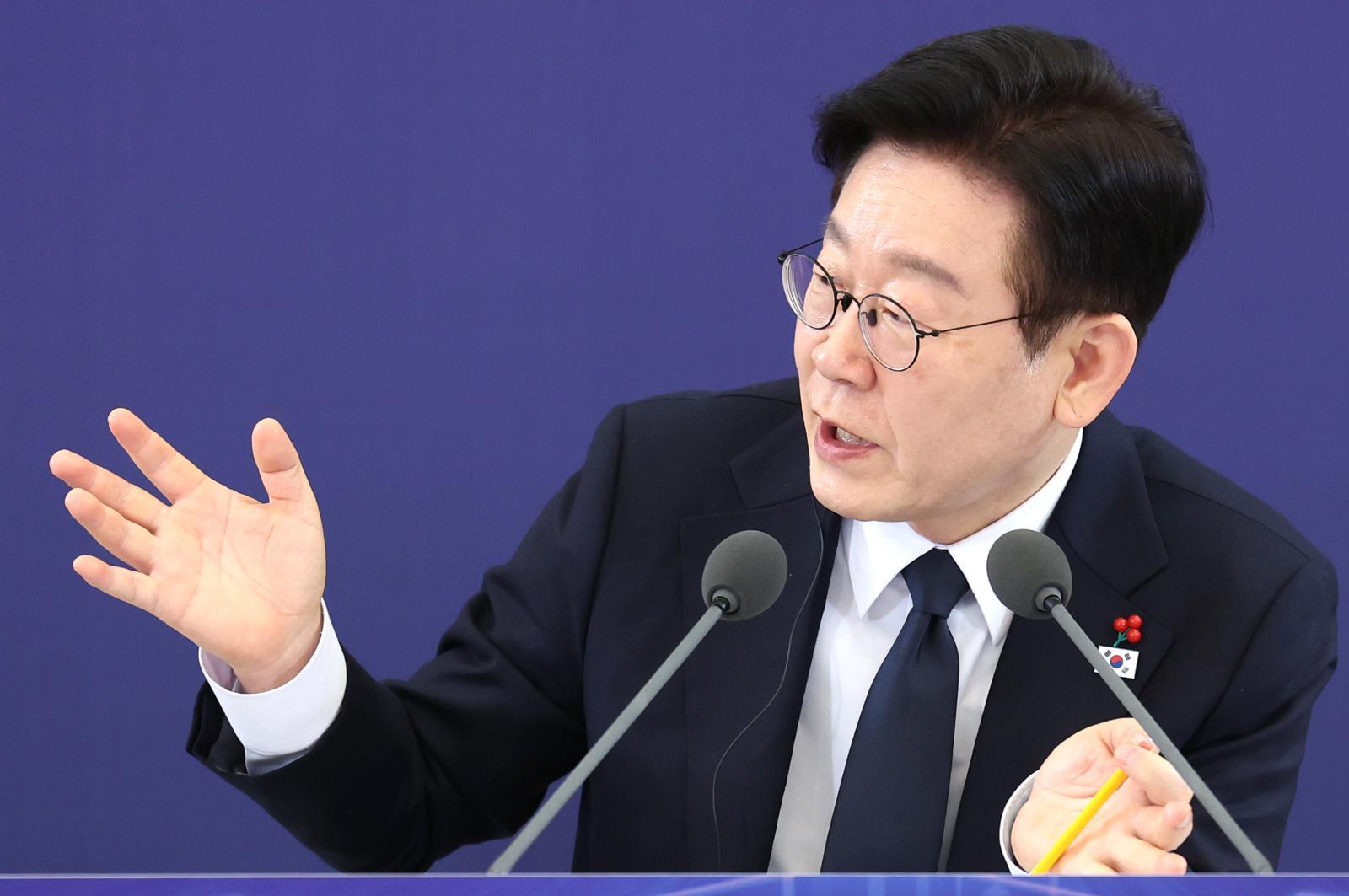 이재명 대통령이 28일 청와대에서 열린 외국인 투자 기업 간담회에서 발언을 하고 있다. 뉴스1