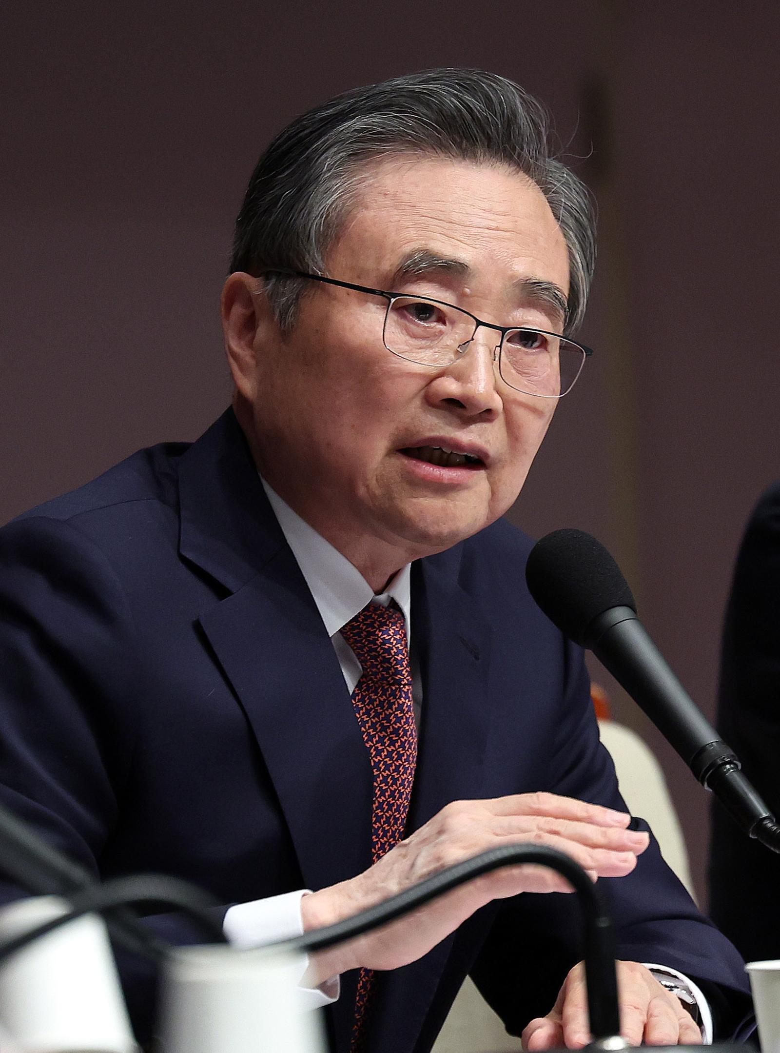 ` 조현 외교부 장관이 29일 오전 서울 중구 프레스센터에서 열린 외교장관 초청 관훈클럽 토론회에서 질문에 답하고 있다. 뉴스1