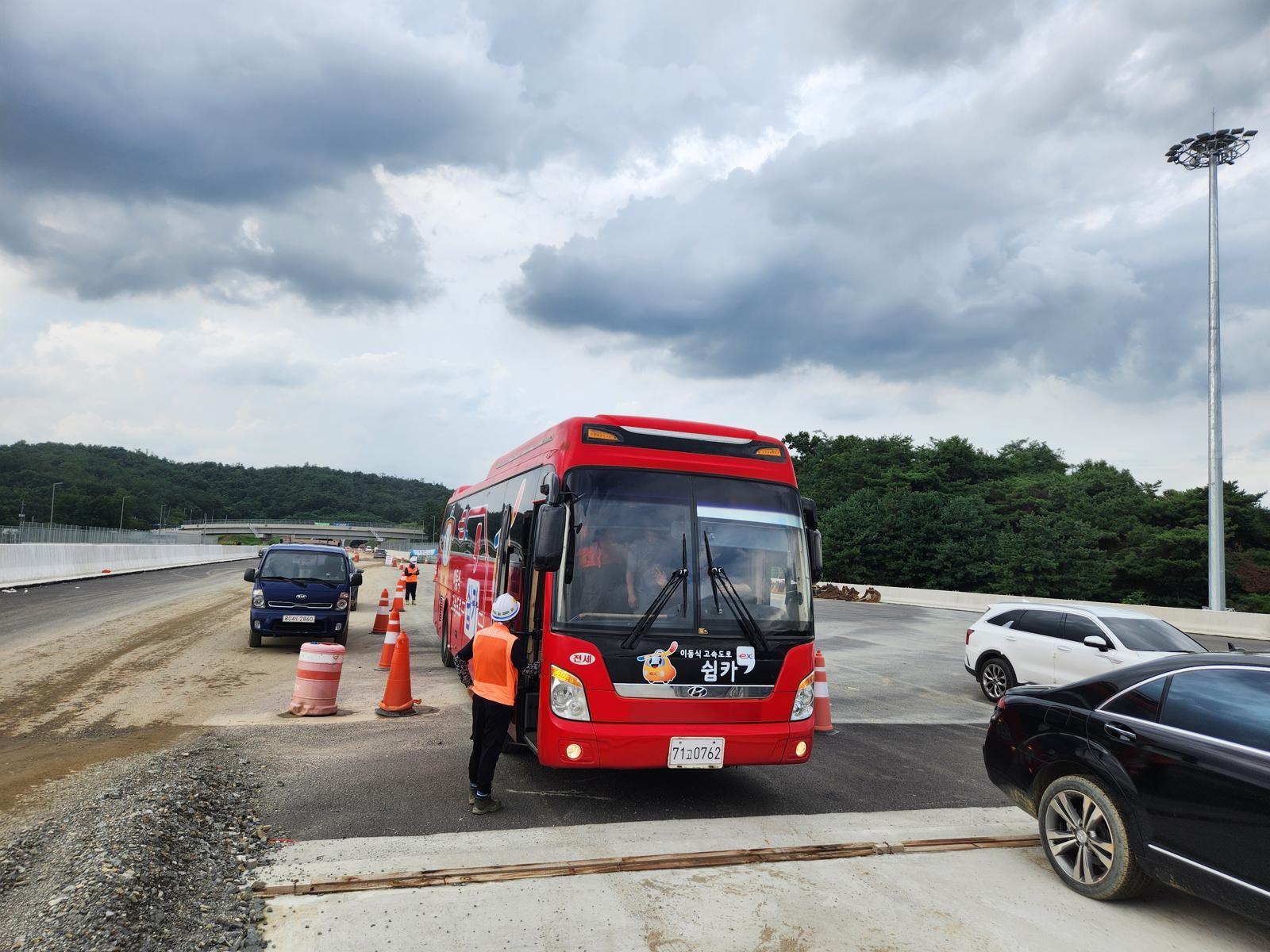 도경건설은 현장 근로자 환경 개선을 위한 종합안전차량 ‘쉼카’를 개발해 적용 중이다