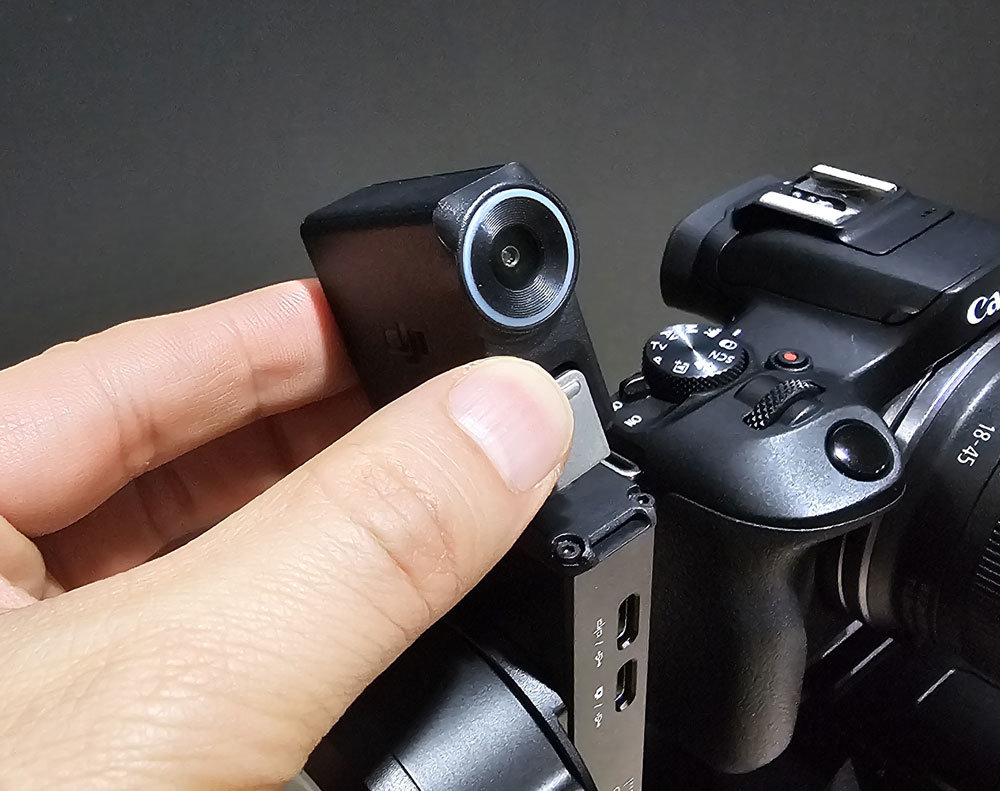 자석+클립 형태로 간편히 장착하는 RS 인핸스드 인텔리전트 추적 모듈 / 출처=IT동아