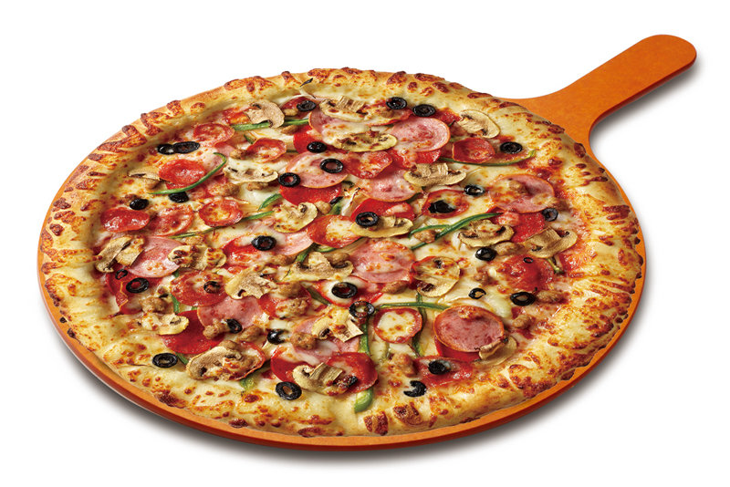 콤비네이션 디럭스 피자. 해당 사진들은 고래잇페스타 할인제품들의 이미지컷. 상품별 행사기간은 상이하며 조기품절 될 수있습니다. 자세한 내용은 점내 고지물 참고.