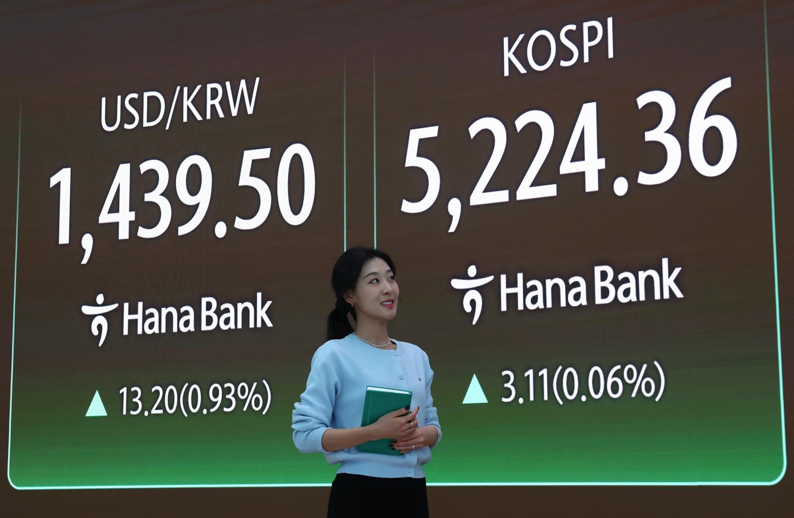 서울 외환시장에서 원·달러 환율은 전 거래일(1426.3원)보다 13.2원 오른 1439.5원에 주간 거래를 마감했다.  2026.01.30. 뉴시스