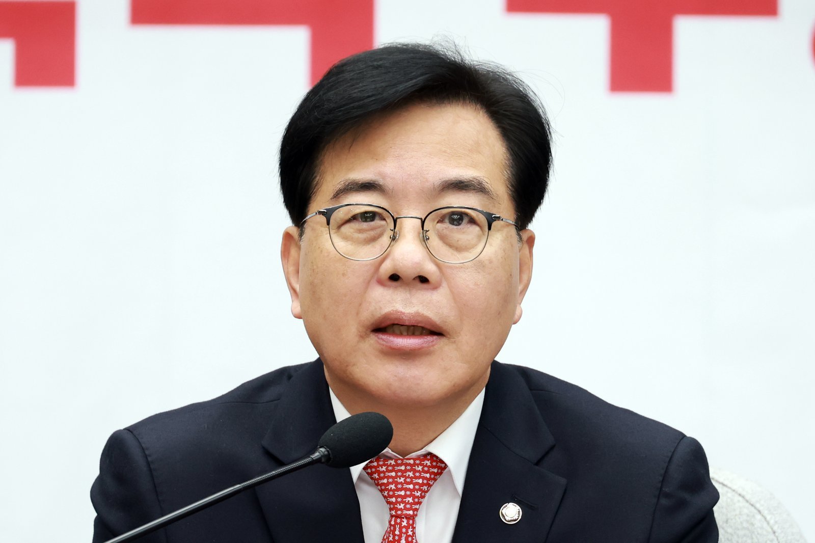 송언석 국민의힘 원내대표가 30일 서울 여의도 국회에서 열린 원내대책회의에서 발언하고 있다. 2026.01.30. [서울=뉴시스]