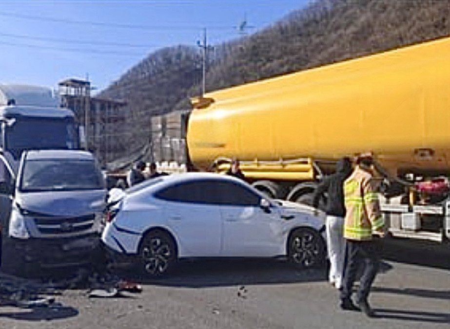 7중 추돌 사고 현장. 경기도소방재난본부 제공