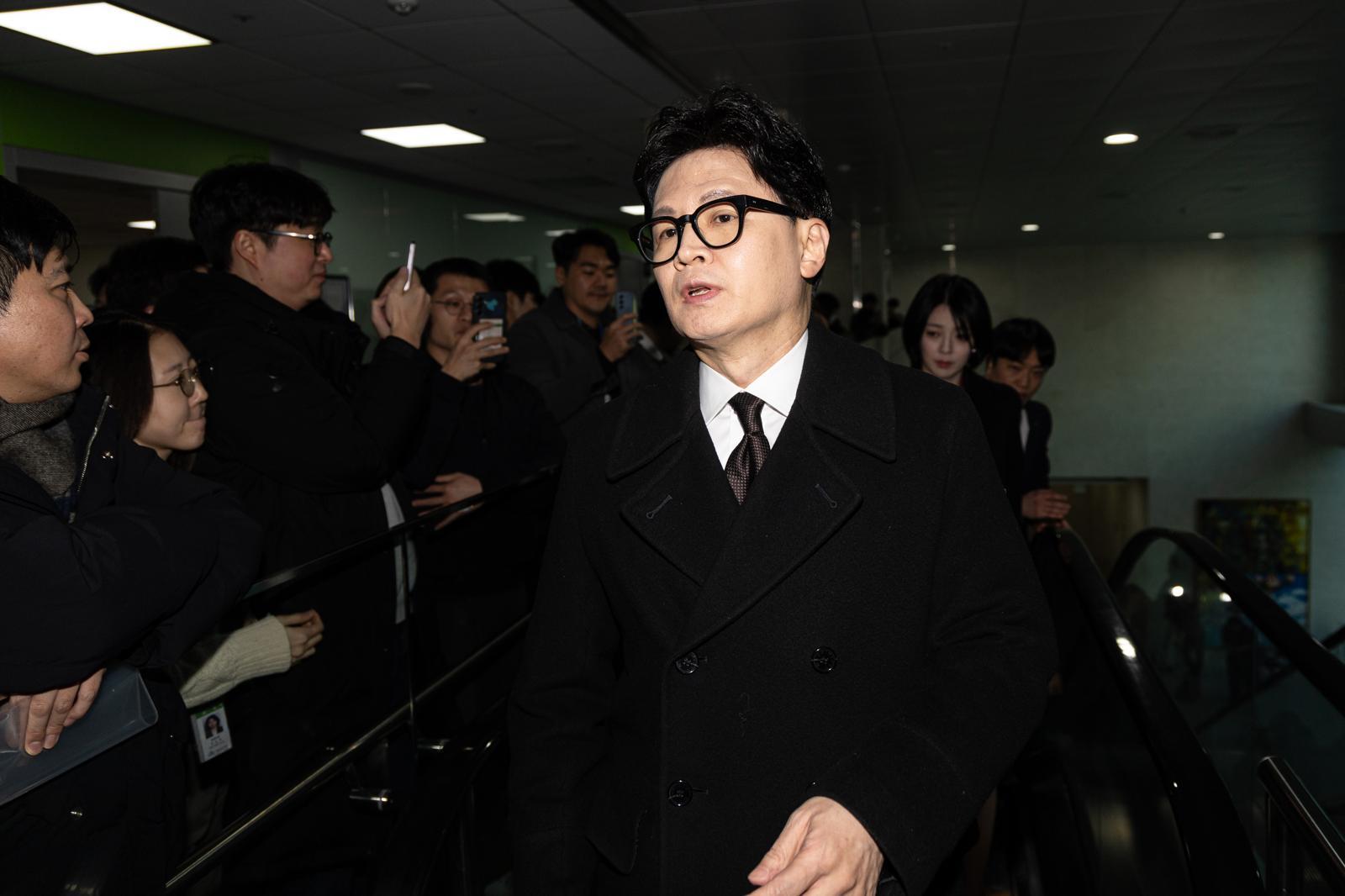 한동훈 전 국민의힘 대표가 지난 1월 29일 서울 여의도 국회 소통관에서 국민의힘 지도부의 제명 결정에 관한 입장 발표를 위해 기자회견장으로 향하고 있는 모습. 2026.1.29 뉴스1