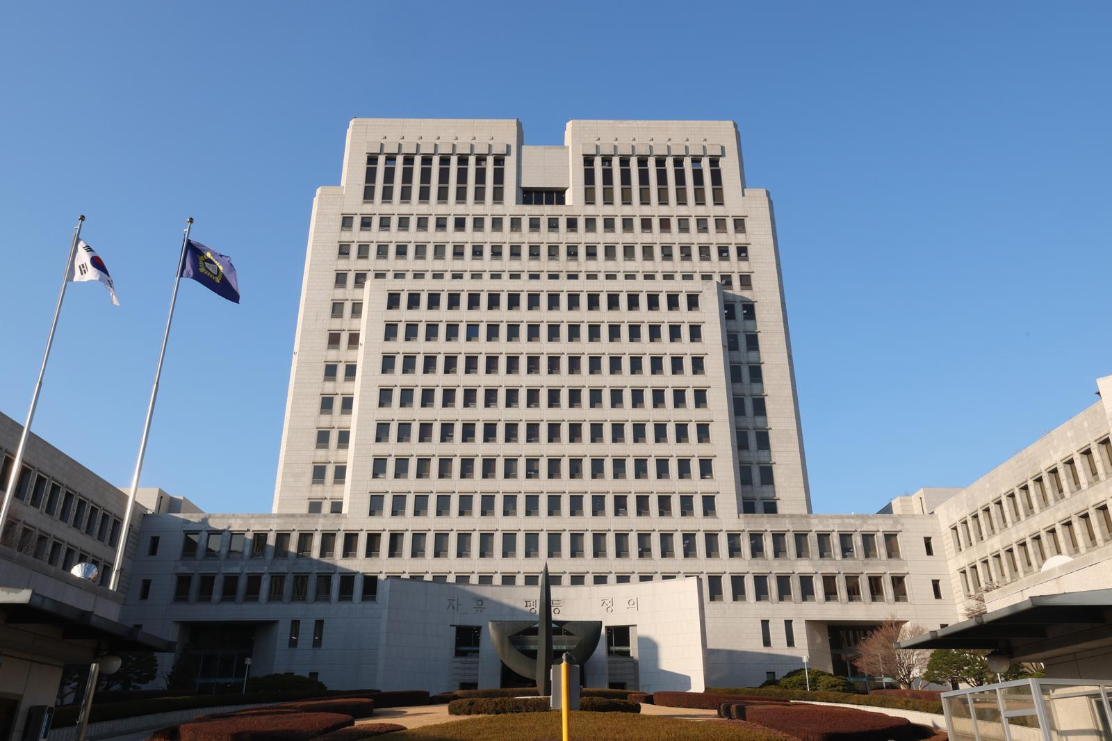 사망 직전 세이셸 유령회사에 주식 매도…대법 “조세회피 따져야”