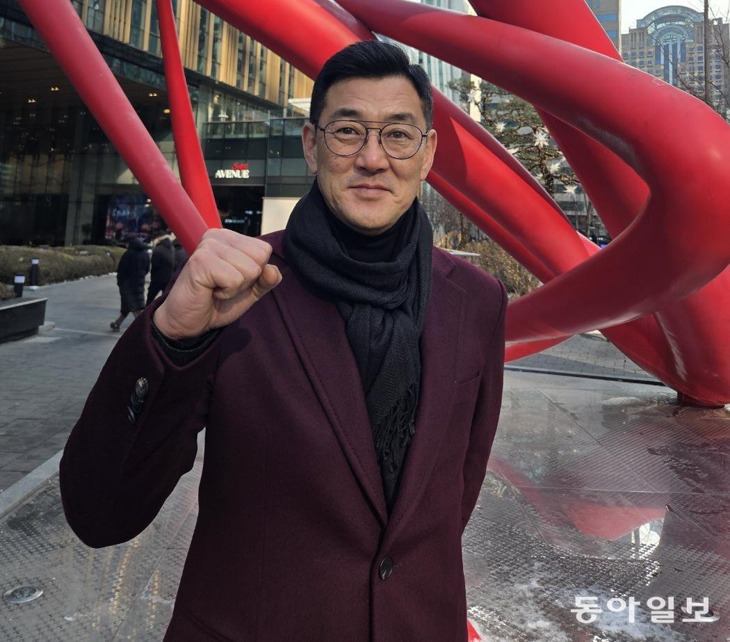 50대에 새로운 인생 전성기를 맞은 서용빈 LG 전력 강화 코디네이터 겸 총괄. 이헌재 기자 uni@donga.com