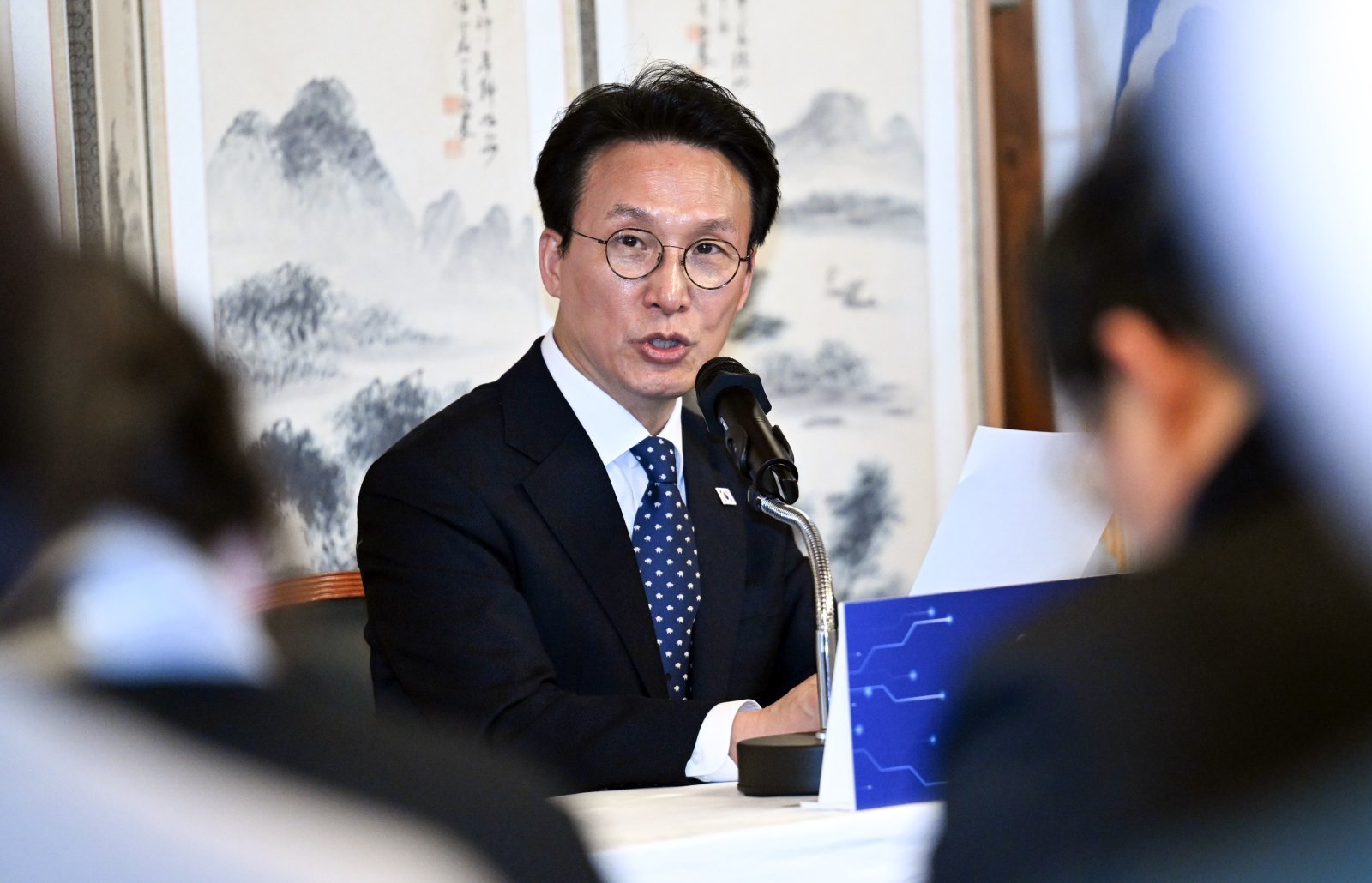 金총리 “이젠 국정에 전념…정치 관련 질문, 여론조사는 안 해주길”