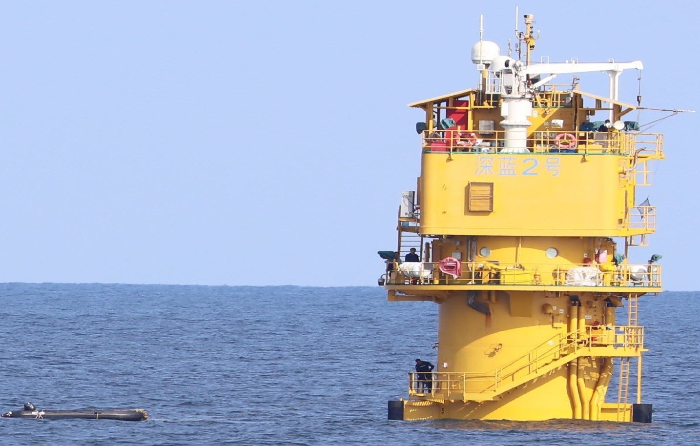 중국이 서해의 한중 PMZ에 사전 협의 없이 무단 설치한 선란 2호. 이병진 의원실 제공