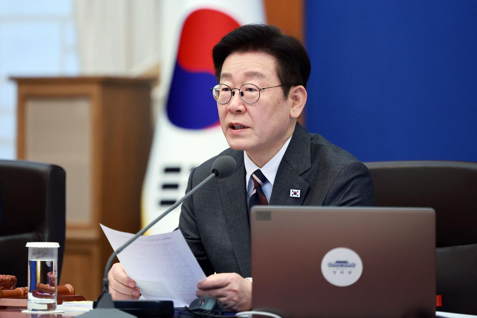 이재명 대통령이 3일 청와대에서 열린 국무회의에서 발언하고 있다. 청와대통신사진기자단