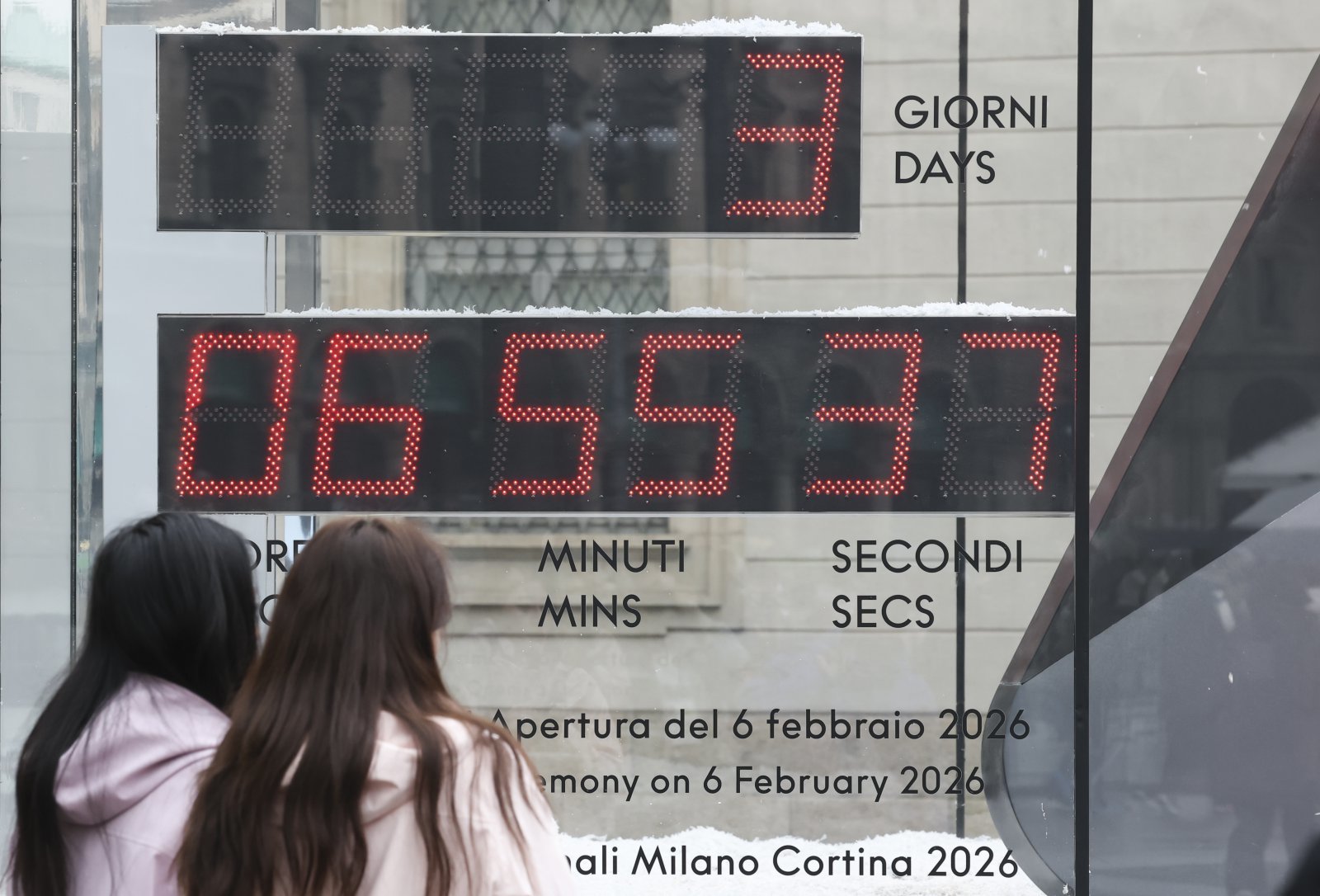 동계올림픽인데 비가 추적추적…개막 코앞인데 공사는 ‘한창’