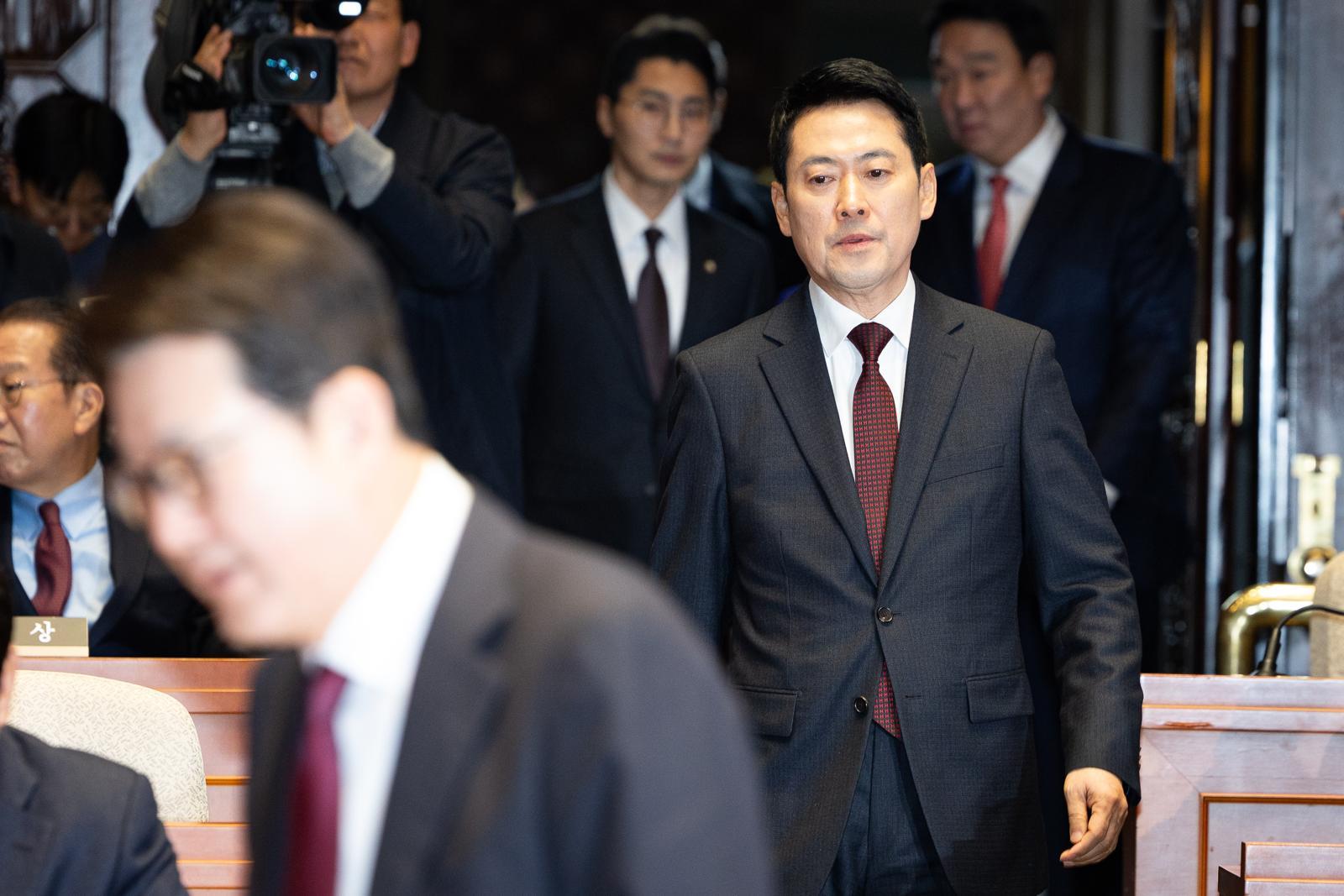 장동혁 국민의힘 대표가 2일 서울 여의도 국회에서 열린 의원총회에 참석하고 있다. 2026.2.2/뉴스1