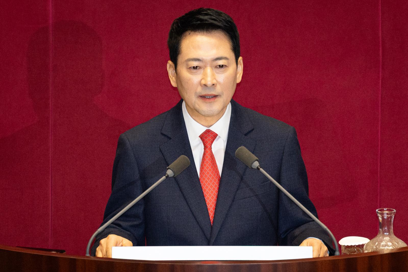 장동혁 국민의힘 대표가 4일 서울 여의도 국회에서 열린 제432회 국회(임시회) 제3차 본회의에서 국정에 관한 교섭단체 대표연설을 하고 있다. 뉴스1