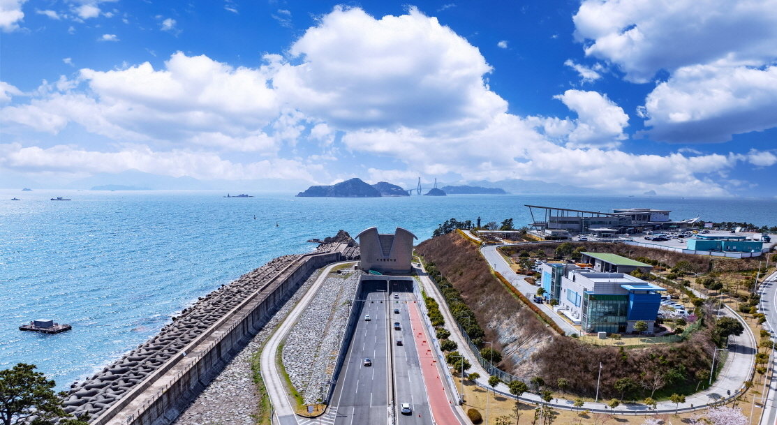 대우건설이 시공한 거가대로 침매터널. 대우건설