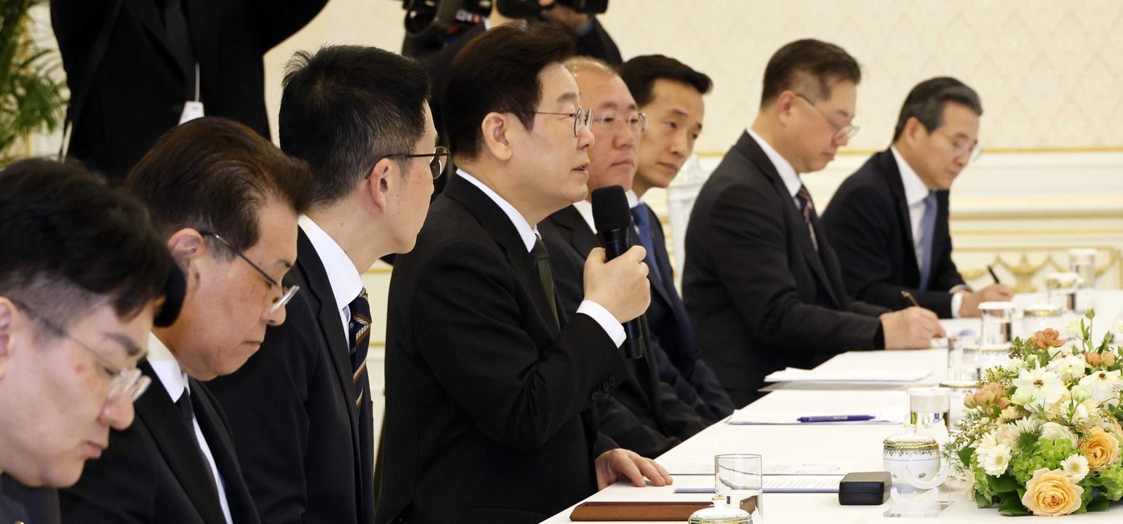 이재명 대통령이 4일 청와대에서 열린 청년일자리와 지방투자 확대를 위한 기업간담회에서 모두발언을 하고 있다. 2026.2.4 청와대사진기자단