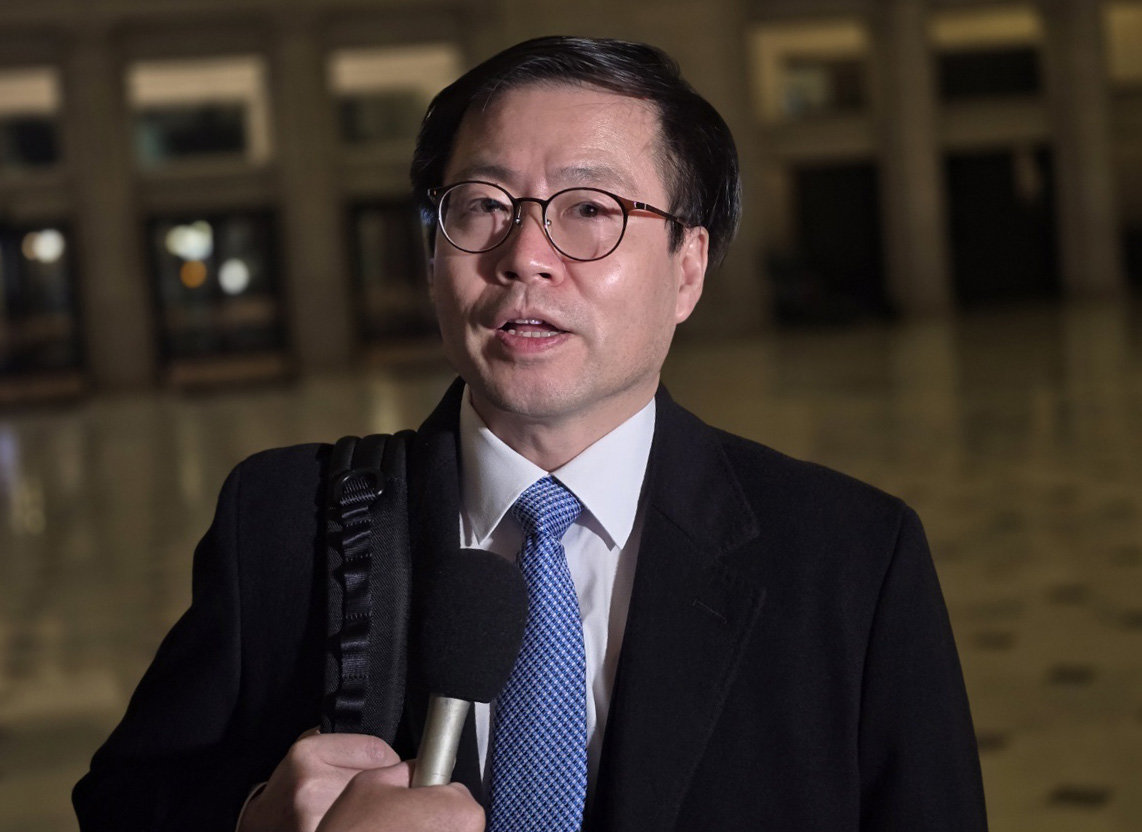 여한구 산업통상부 통상교섭본부장이 3일(현지시간) 미국 워싱턴DC 유니온 스테이션에서 취재진에게 미국 측과의 교섭 결과에 대해 밝히고 있다. 2026.2.4/뉴스1