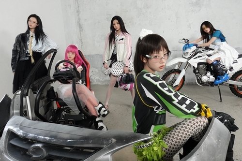 아일릿의 ‘NOT CUTE ANYMORE’