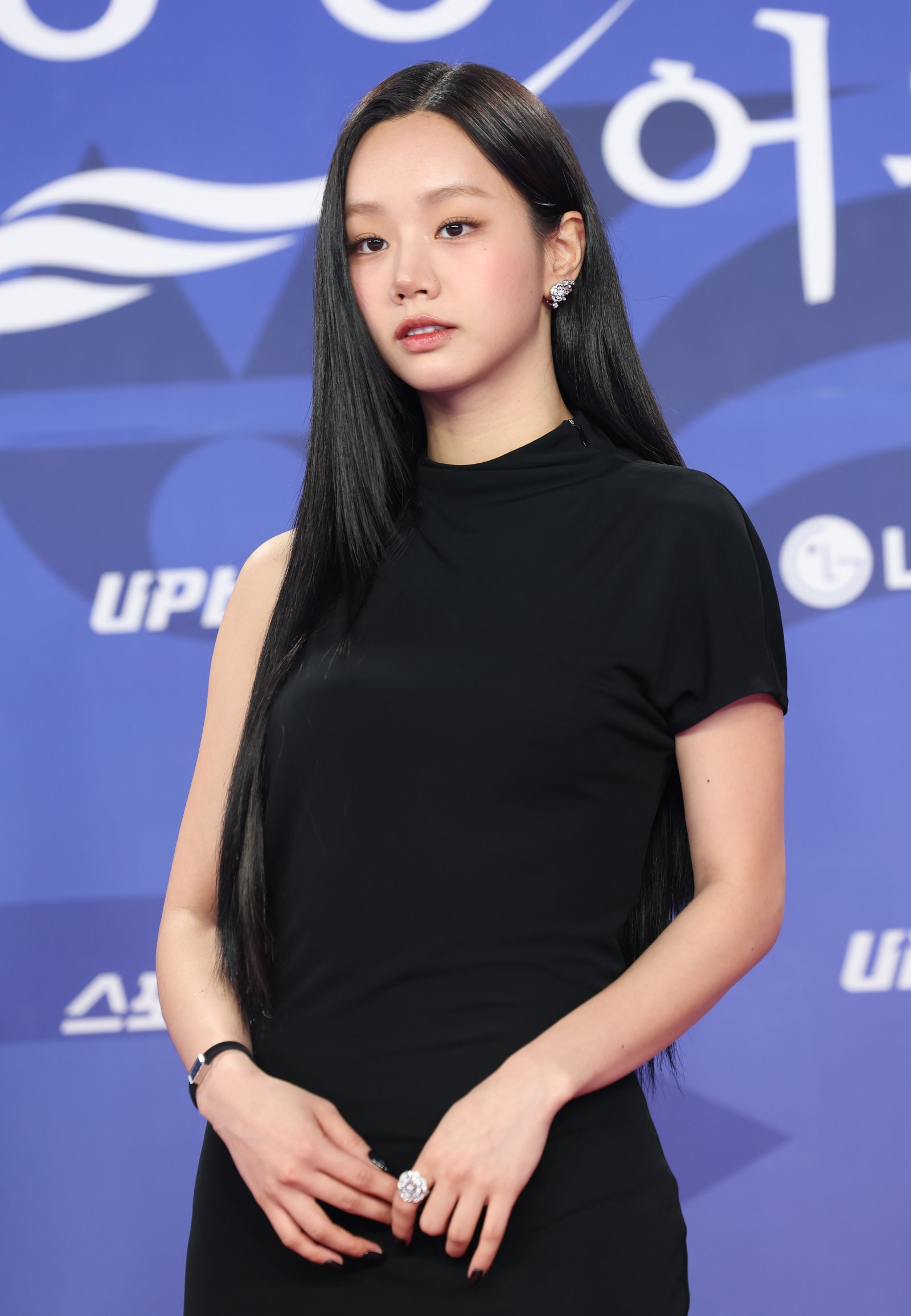 “피의자 신원 특정, 선처 없다”…혜리, 악플러 형사 고소 강경 대응