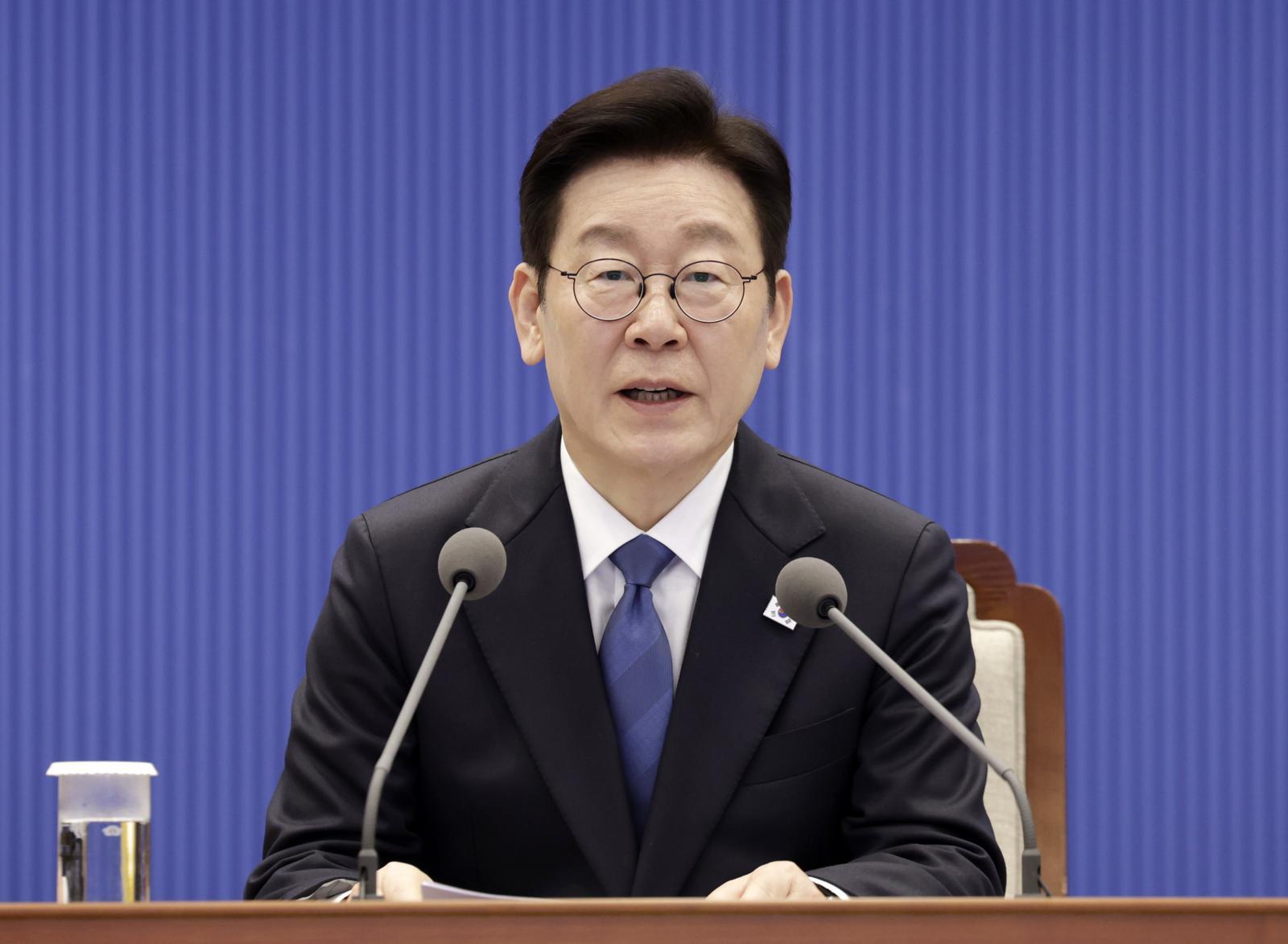 이재명 대통령이 5일 청와대에서 열린 수석보좌관회의에서 발언하고 있다. 뉴시스