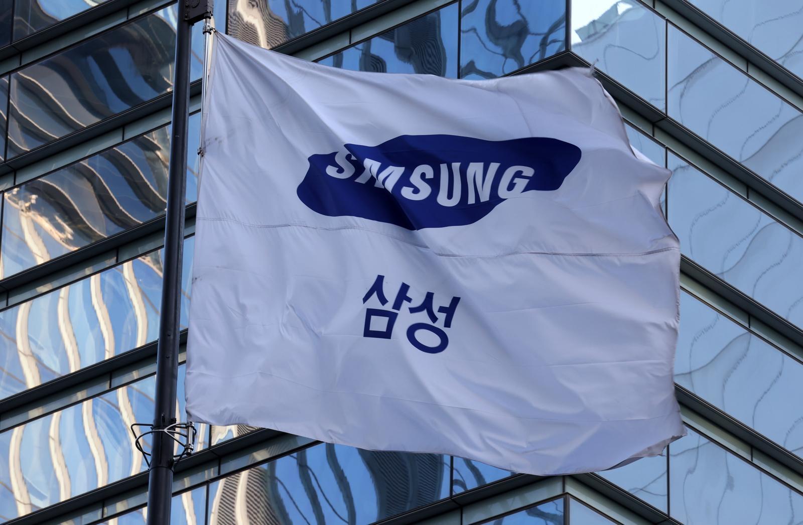 서울 서초구 삼성전자 서초사옥 앞에 깃발이 휘날리고 있다. 2026.01.29 서울=뉴시스