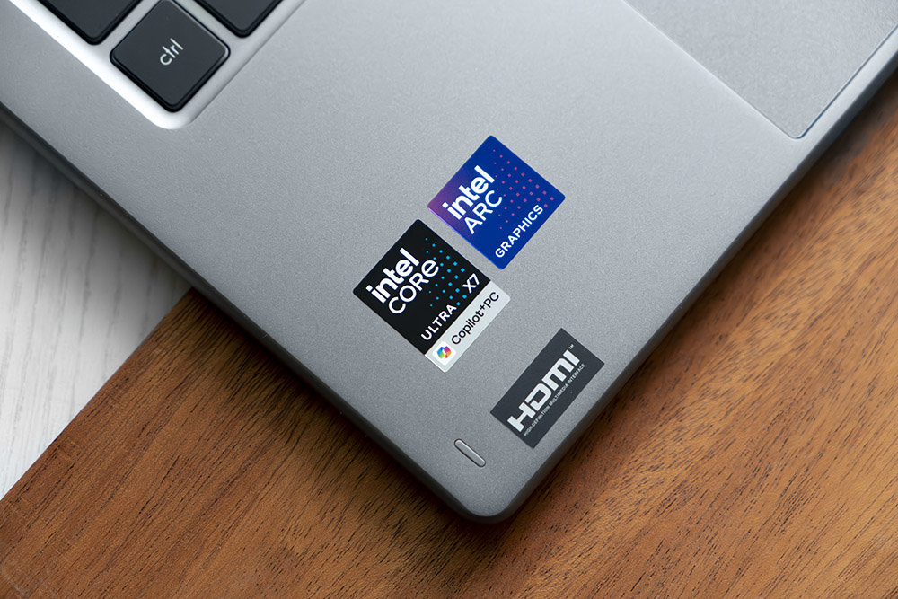 최근 메모리 및 저장장치 가격 상승으로 신규 노트북 가격이 폭등했다. 시기와 관계없이 적당한 활용도의 제품이 필요하다면 선택할만한 제품이다 / 출처=IT동아