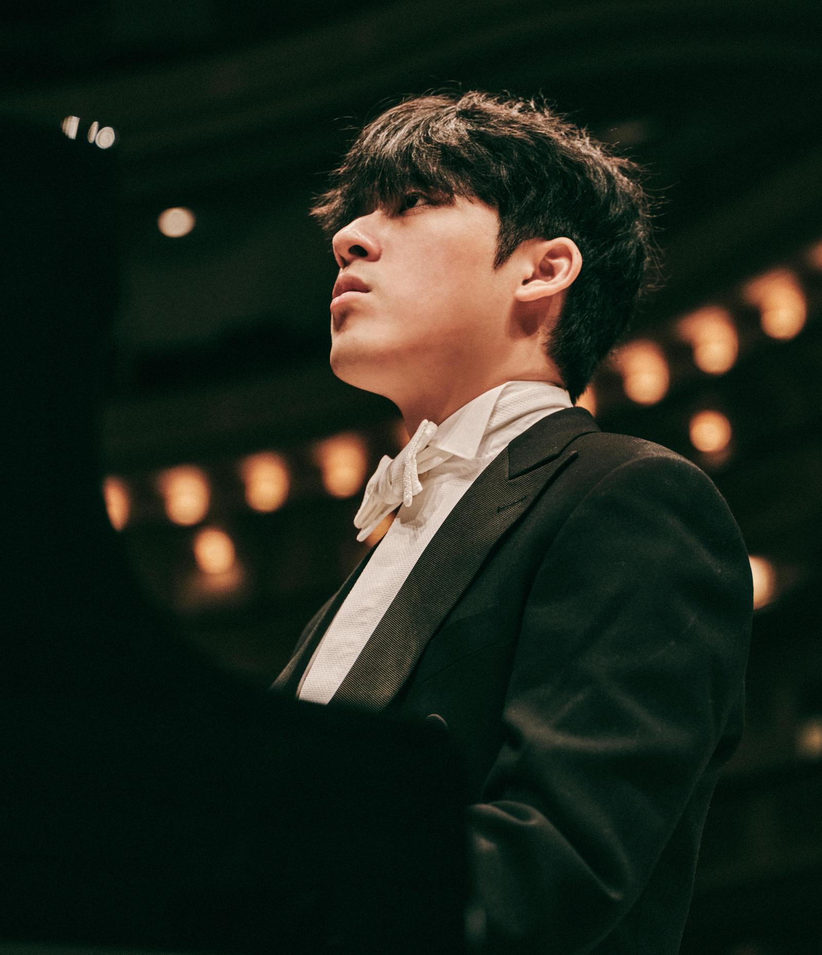 6일 요한 제바스티안 바흐의 ‘골드베르크 변주곡’ 연주 실황 앨범을 발매하는 피아니스트 임윤찬.
유니버설뮤직 제공