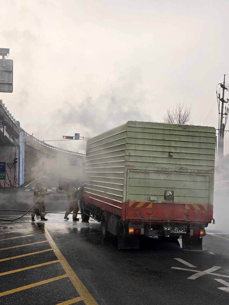 서산 해미면 화물차 화재 현장. 서산소방서 제공