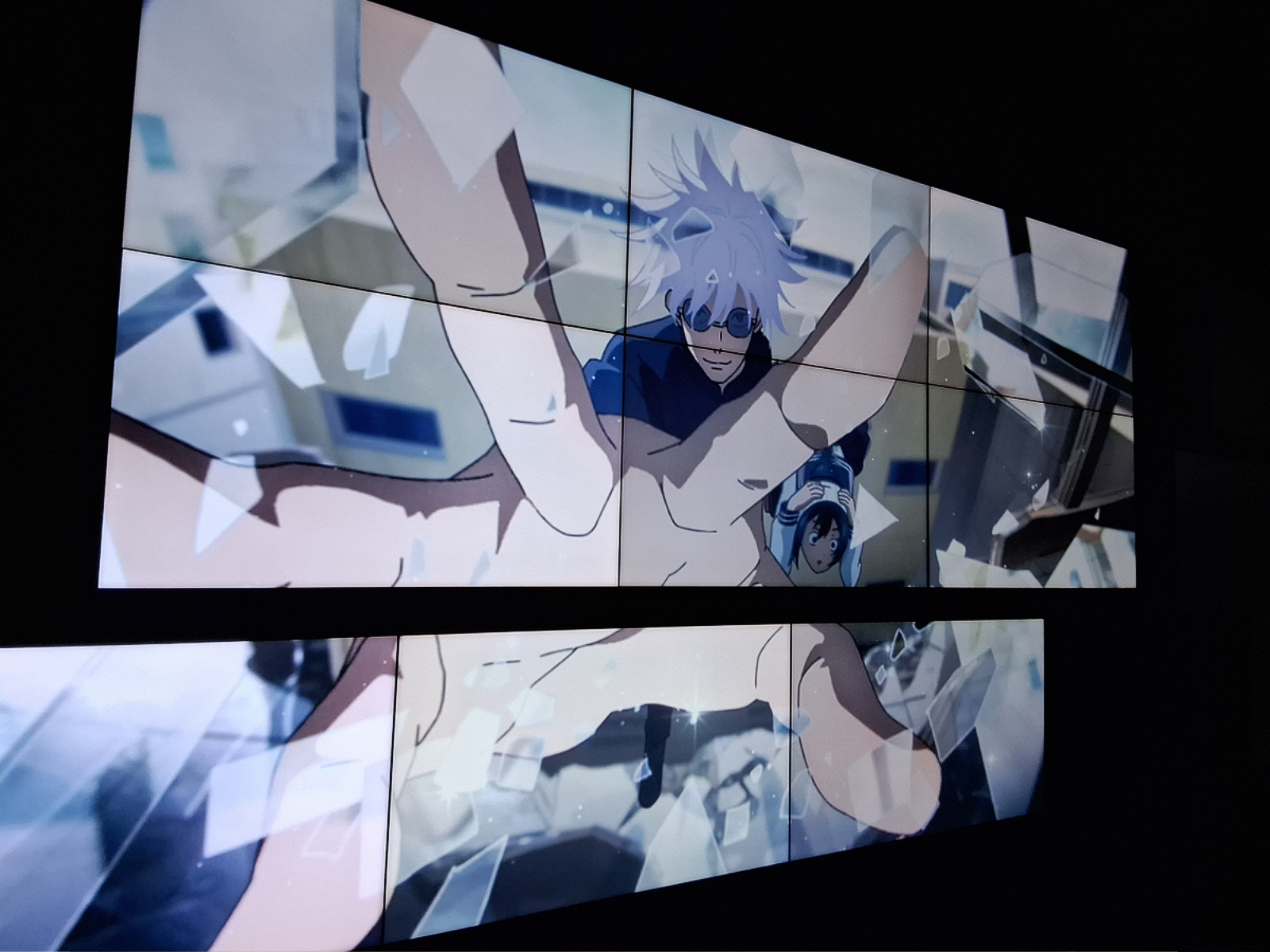 서울스카이가 글로벌 인기 IP ‘주술회전’과 협업해 지하 대기 공간부터 전망층까지 아우르는 몰입형 전시를 선보였다. 사진=최강주 기자 gamja822@donga.com