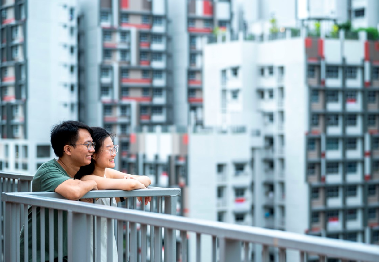 “나랑 분양 신청할까?”라며 청혼하는 나라. 싱가포르는 ‘1가구 1주택 실거주’를 실현한 공공주택 정책으로 전 세계의 찬사를 받지만, 여전히 젊은층은 집이 걱정거리다. 싱가포르 주택개발청 제공
