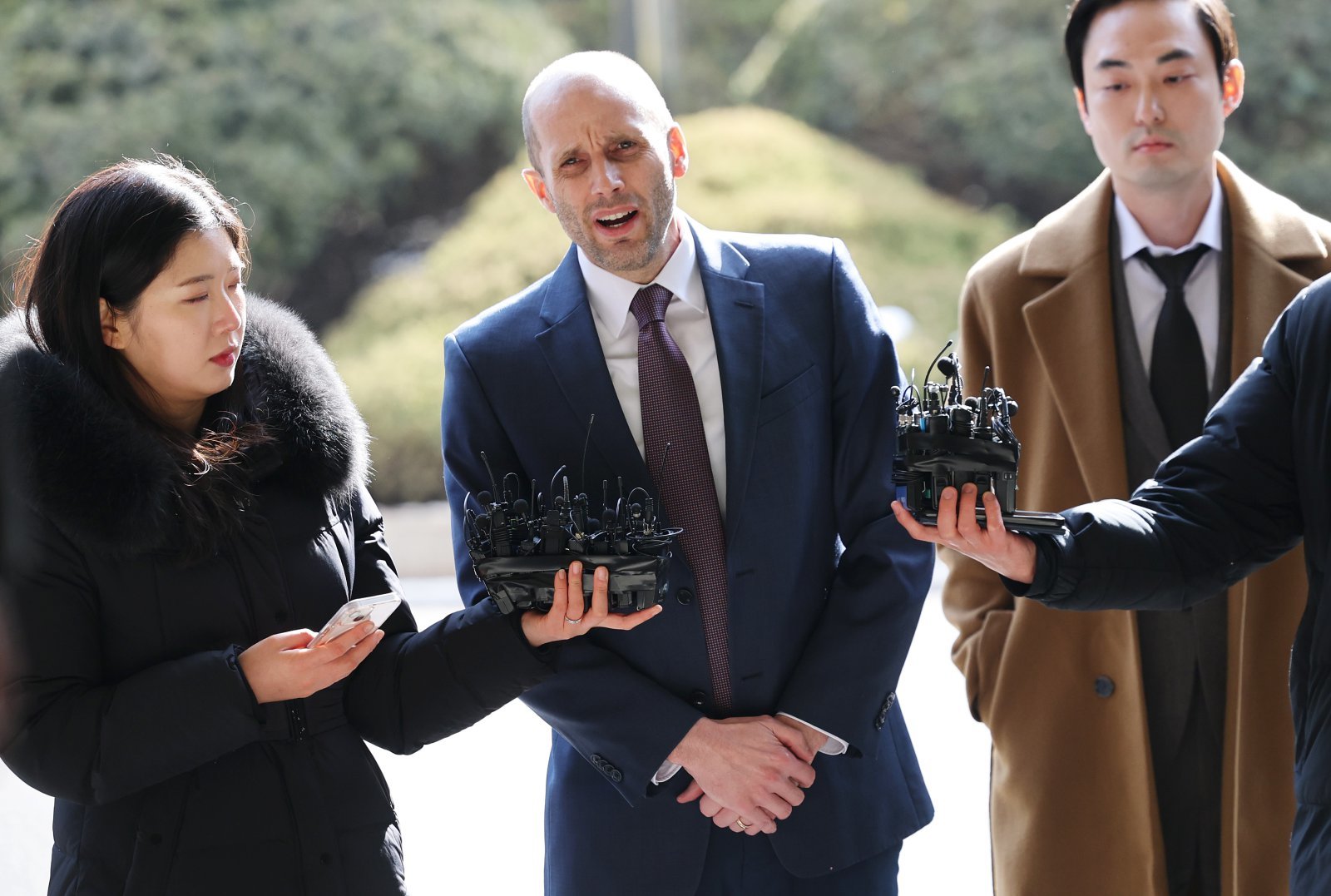 해롤드 로저스 쿠팡 한국법인 임시대표가 1월 30일 오후 서울 종로구 서울경찰청 쿠팡 수사 종합 태스크포스(TF)에서 ‘셀프 조사’ 관련 증거인멸 등 혐의와 관련한 피고발인 조사를 받기 위해 출석하며 심경을 밝히고 있다. 2026.1.30/뉴스1