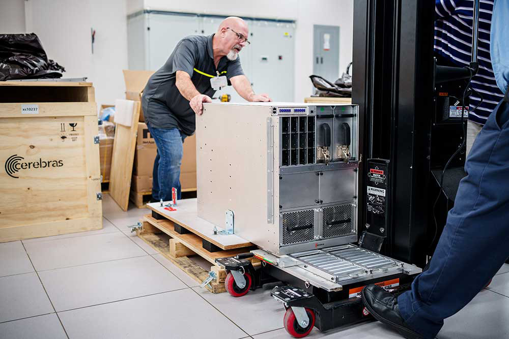 샌디아 미국 국립연구소에 CS-3 테스트베드가 설치되고 있다. 샌디아 연구소는 국가 무기 시스템과 우주, 항공, 컴퓨팅, 에너지 등을 개발하는 곳이다 / 출처=샌디아 연구소