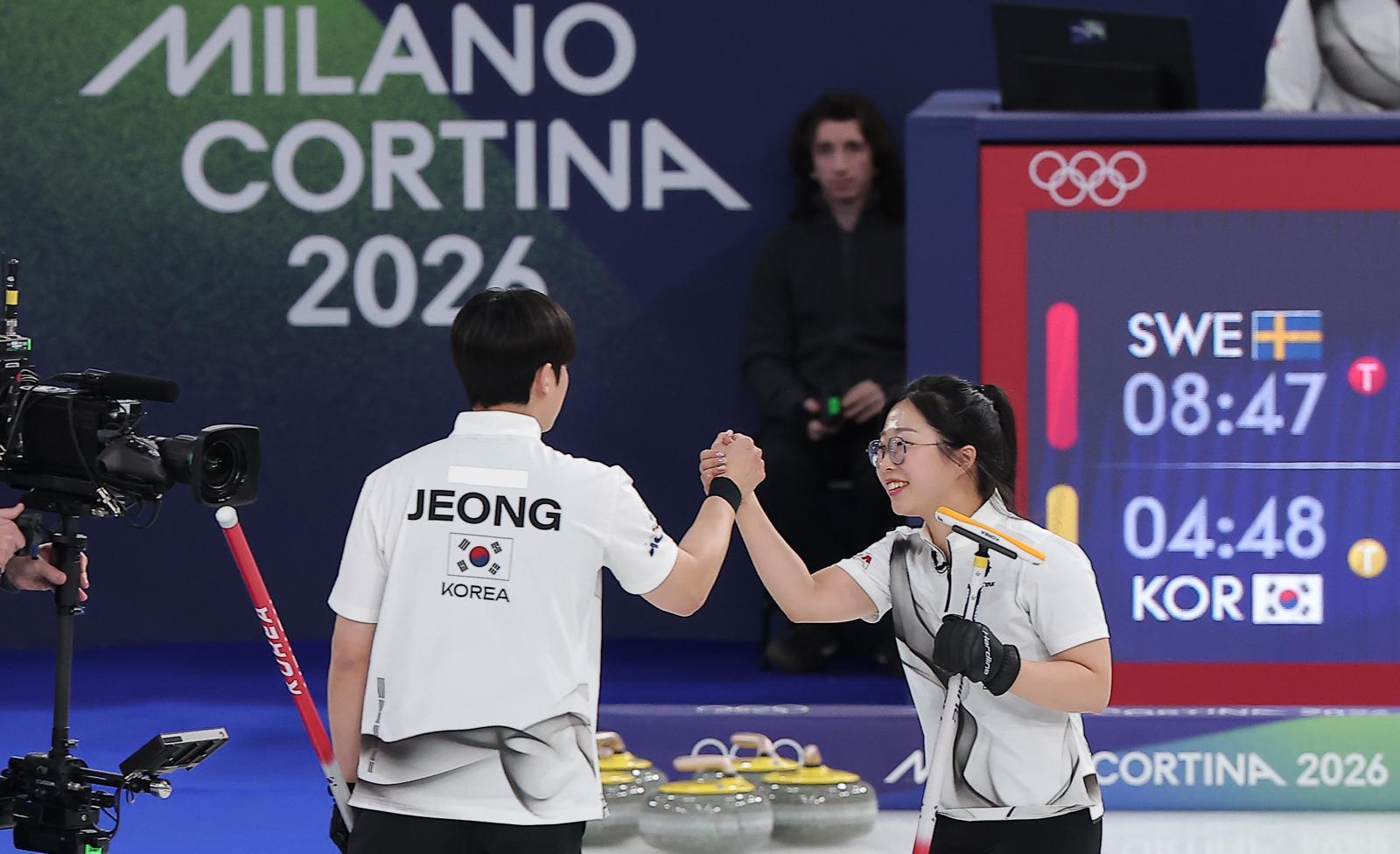 컬링 믹스더블 김선영과 정영석2026.2.5 ⓒ 뉴스1