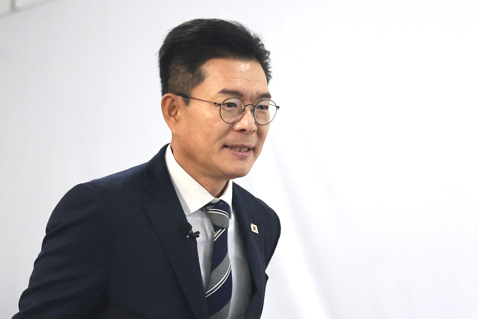 정원오 성동구청장이 8일 오후 서울 영등포구 문래동 복합문화공간 올댓마인드에서 열린 북콘서트에 참석하고 있다. 정 구청장은 이자리에서 서울시장 출마와 관련해 “출마 채비를 마쳤다＂고 밝혔다 2026.2.8 . 뉴스1