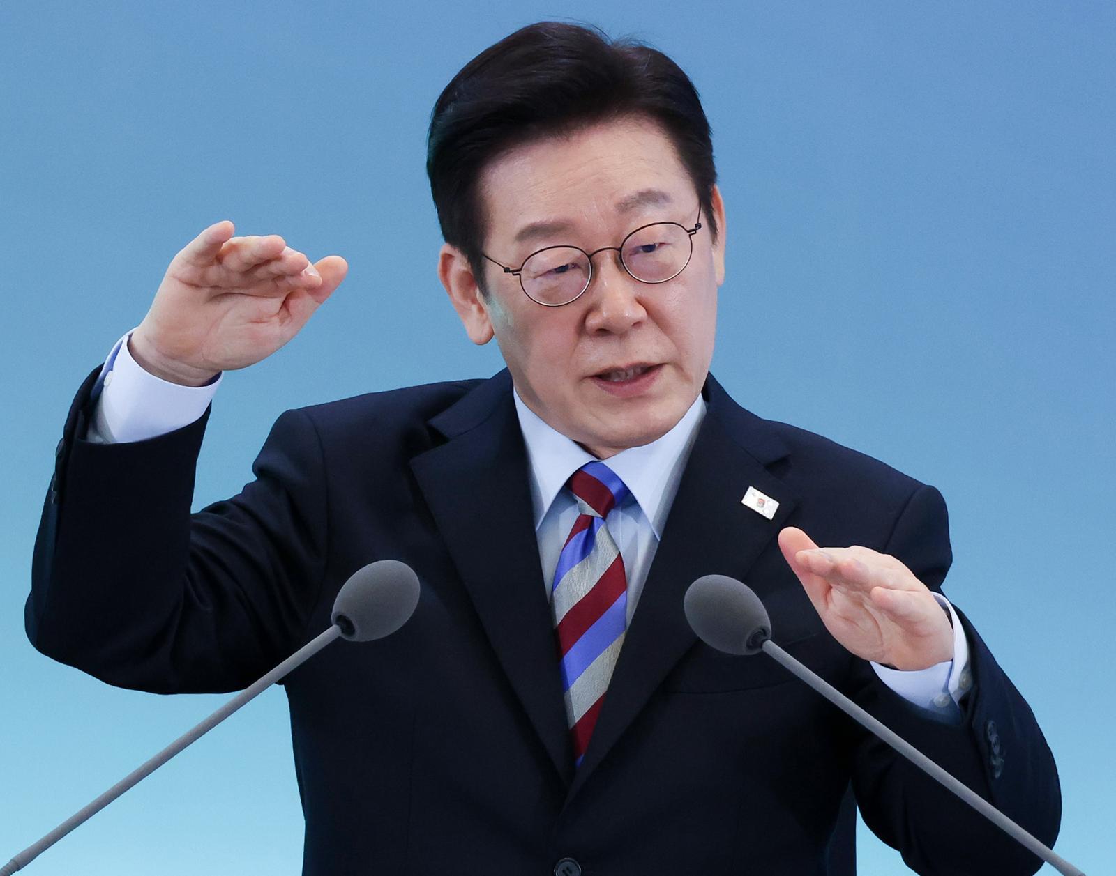 이재명 대통령이 6일 창원 성산구 창원컨벤션센터에서 열린 ‘경남의 마음을 듣다’ 타운홀 미팅에서 발언을 하고 있다. (청와대통신사진기자단) 2026.2.6