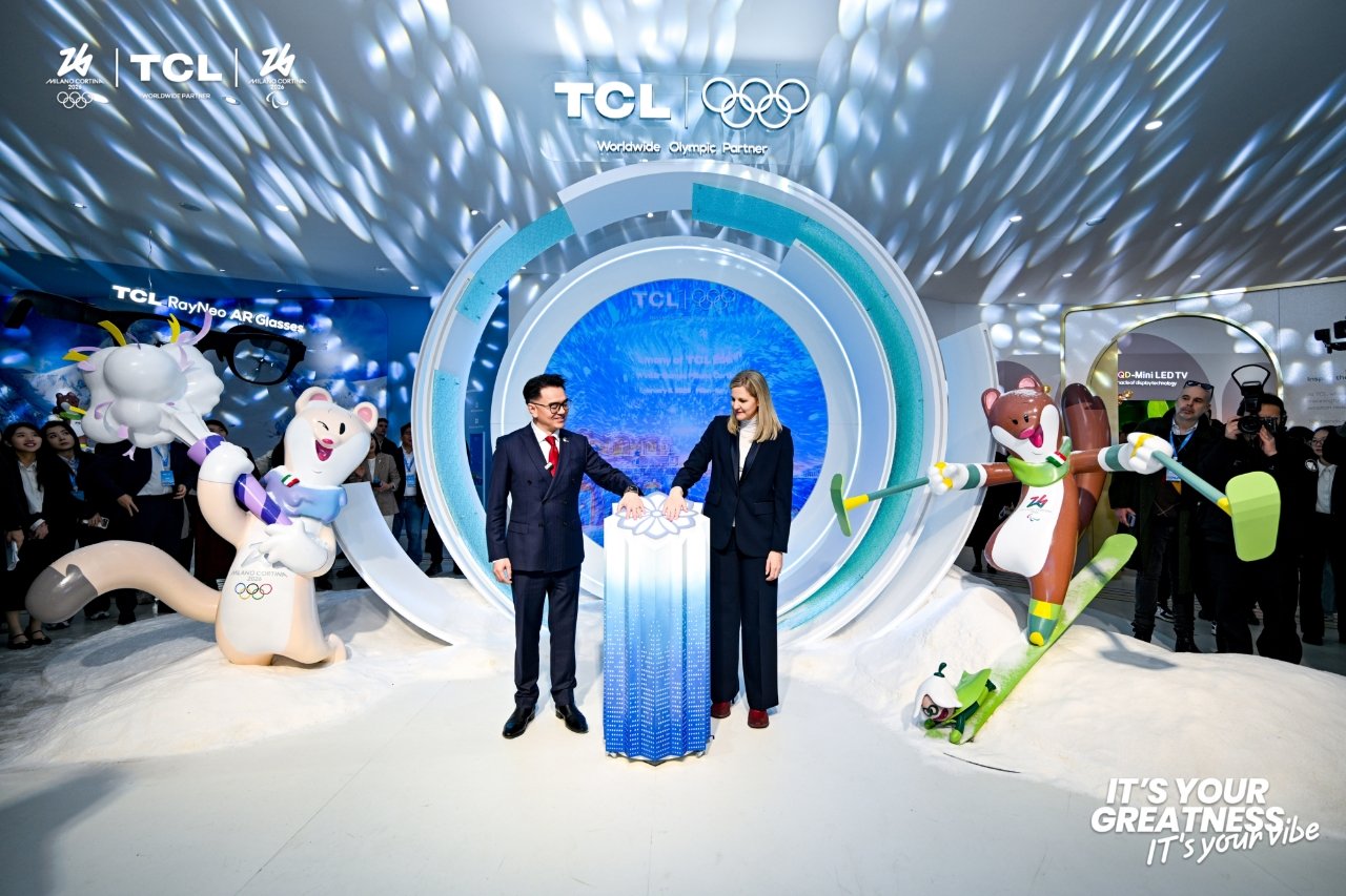 TCL이 2026 밀라노 코르티나 동계올림픽을 앞두고 이탈리아 밀라노 도심에서 체험형 전시 공간 ‘에델바이스 랜드’를 개장했다. TCL 제공