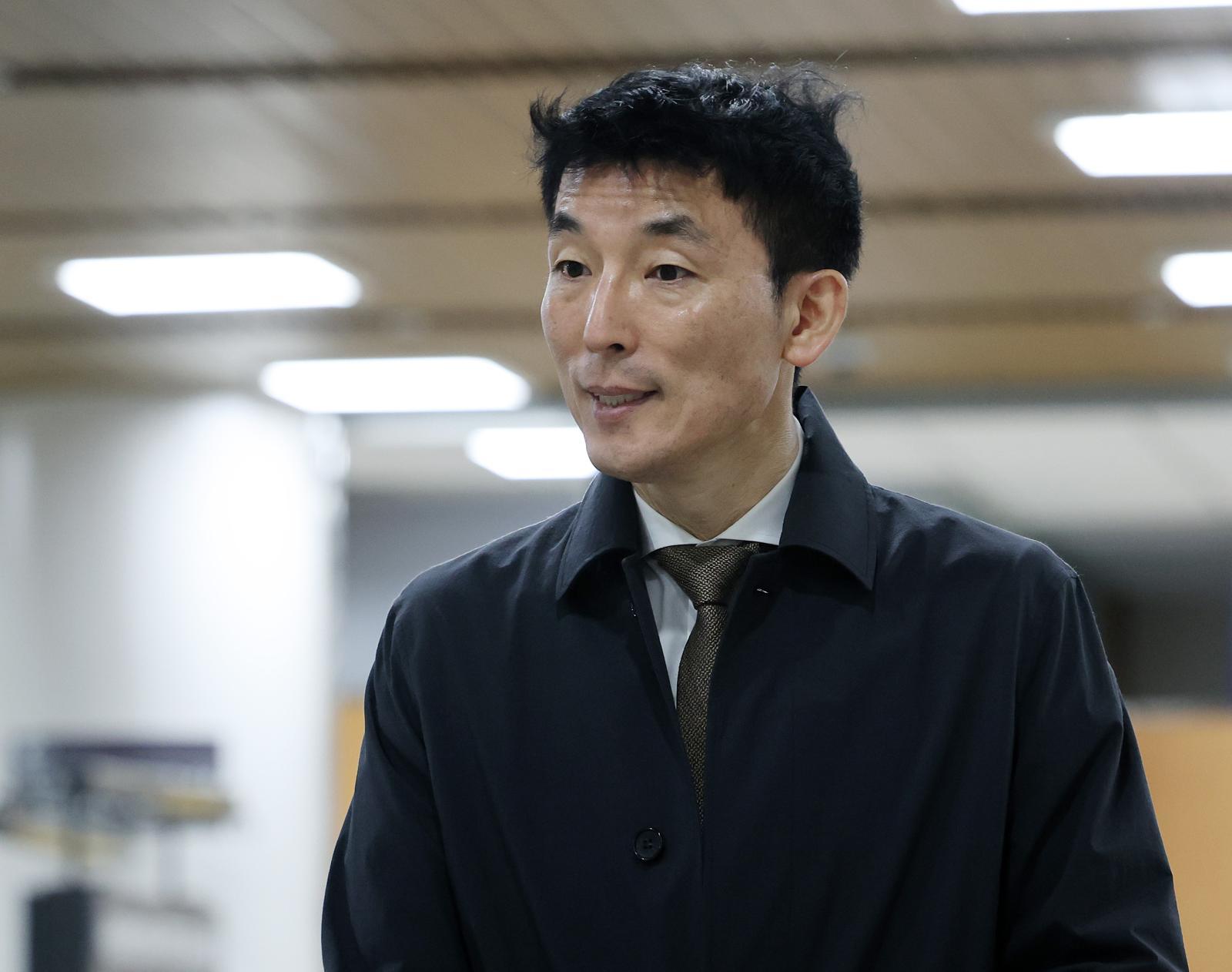 김용현 전 국방부 장관 변호인 이하상 변호사가 27일 오전 서울 서초구 서울중앙지방법원에서 열린 김 전 장관의 내란 혐의 2차 공판에 출석하고 있다. 2025.03.27 뉴시스