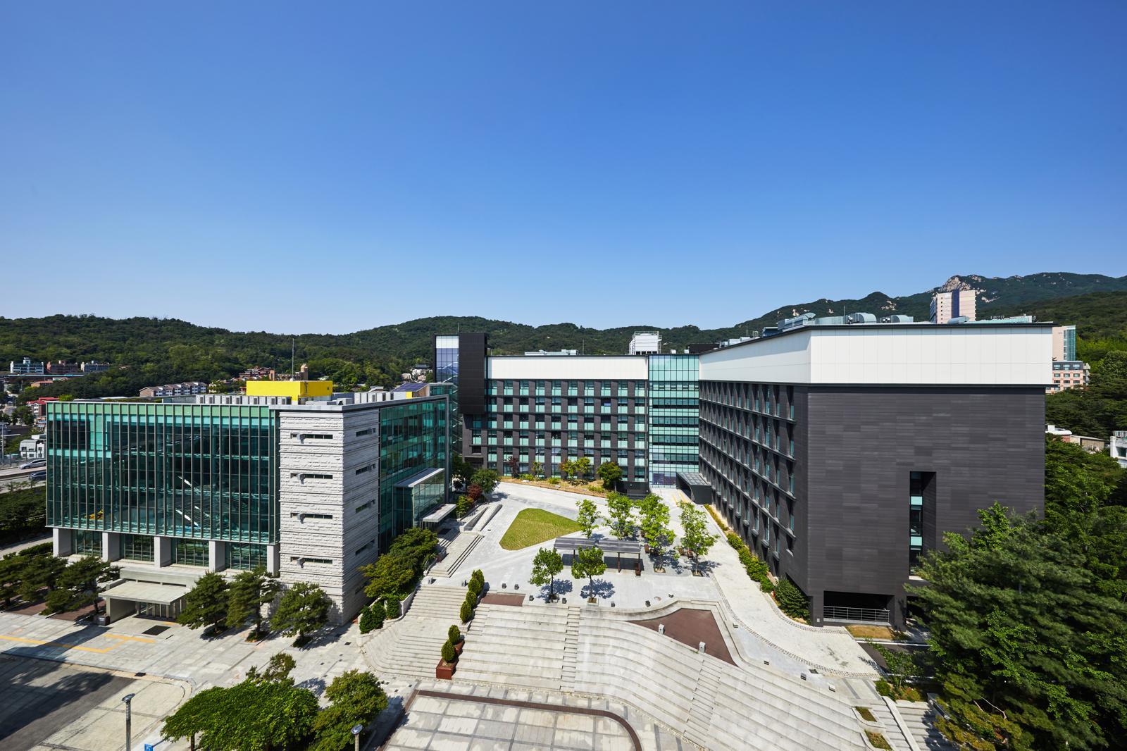 서울 성북구 정릉에 위치한 고려대 메디사이언스파크 정몽구 미래의학관.