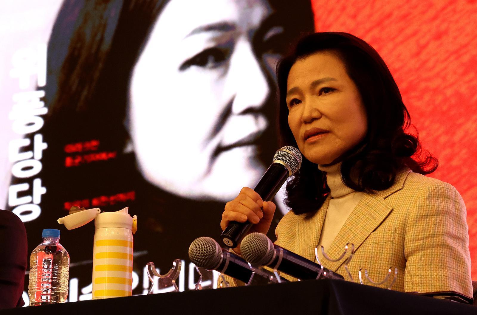 이진숙 전 방송통신위원장이 9일 대구 수성구 그랜드호텔에서 열린 ‘위풍당당 이진숙입니다‘ 출판을 기념하는 북콘서트에서 발언하고 있다. 뉴시스