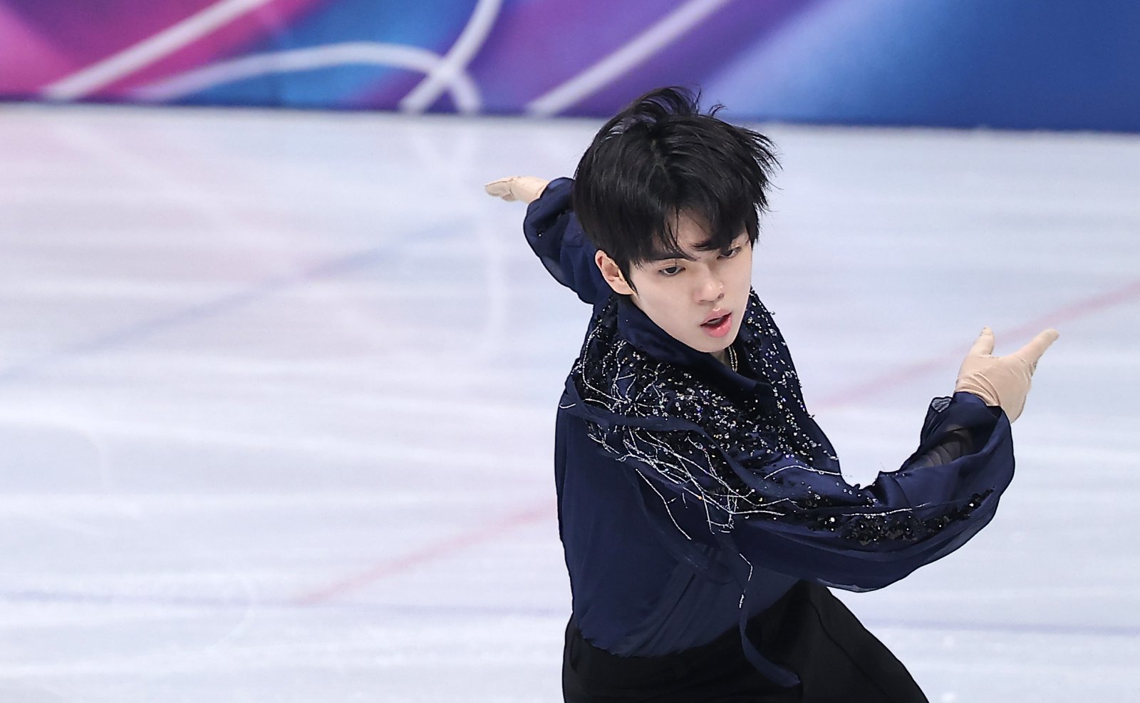 피겨 차준환이 7일(현지시간) 이탈리아 밀라노 아이스 스케이팅 아레나에서 열린 2026 밀라노·코르티나담페초 동계올림픽 피겨 스케이팅 팀 이벤트(단체전) 남자 싱글 쇼트 프로그램에서 연기를 펼치고 있다. 2026.2.8 ⓒ 뉴스1